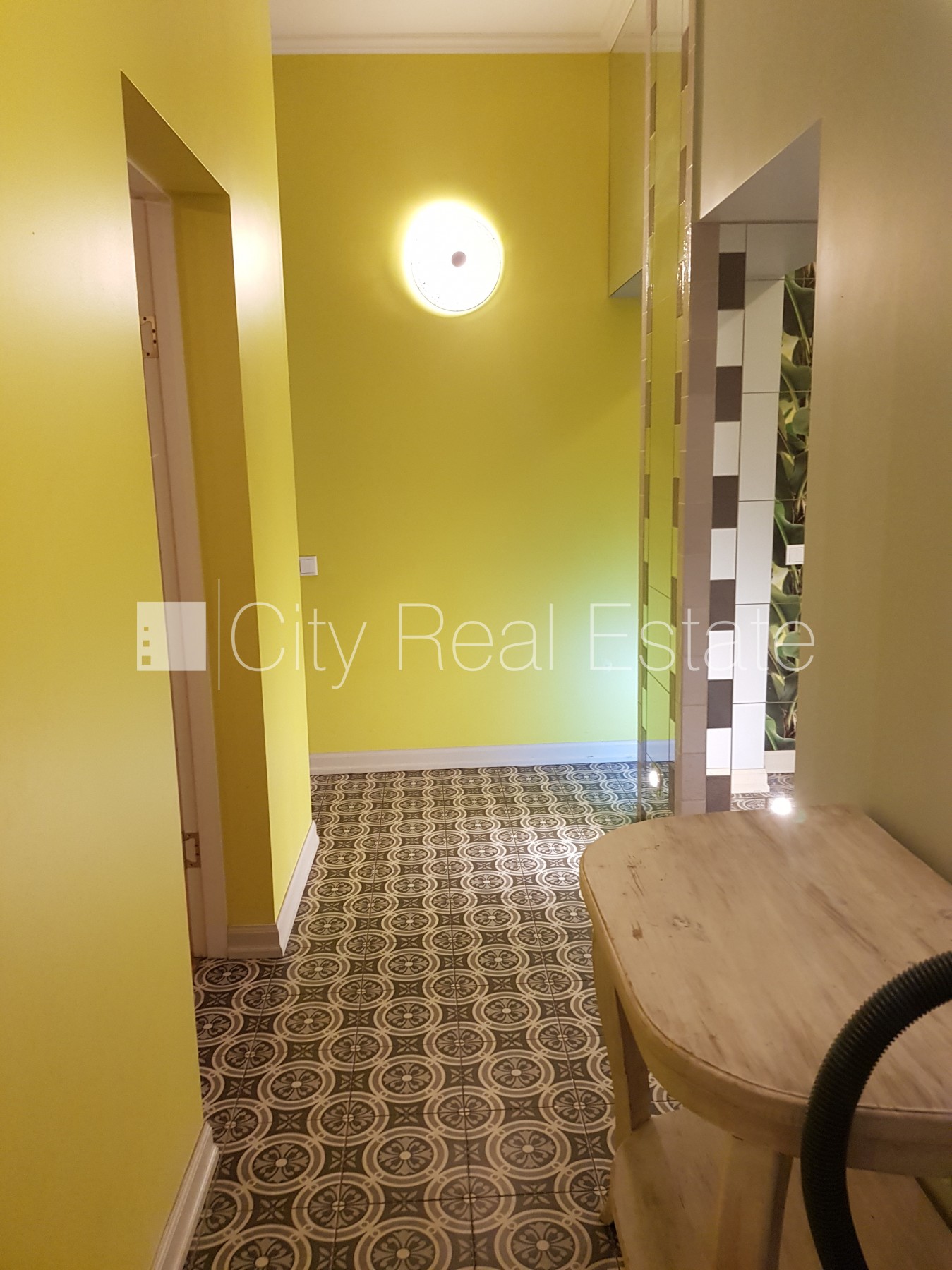 Sludinājumi. Pagalma māja, labiekārtots apzaļumots pagalms, slēgta teritorija, apsargāta teritorija, ieeja no Cena: 800 EUR/mēn Foto #14