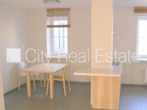 Sludinājumi. Projekts - Skolas 9, fasādes māja, renovēta māja, apsargāta teritorija, ieeja no ielas un pagalma, Cena: 1300 EUR/mēn Foto #5