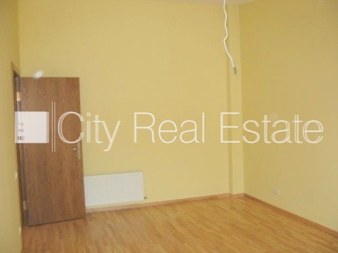 Sludinājumi. Projekts - Skolas 9, fasādes māja, renovēta māja, apsargāta teritorija, ieeja no ielas un pagalma, Cena: 1300 EUR/mēn Foto #17