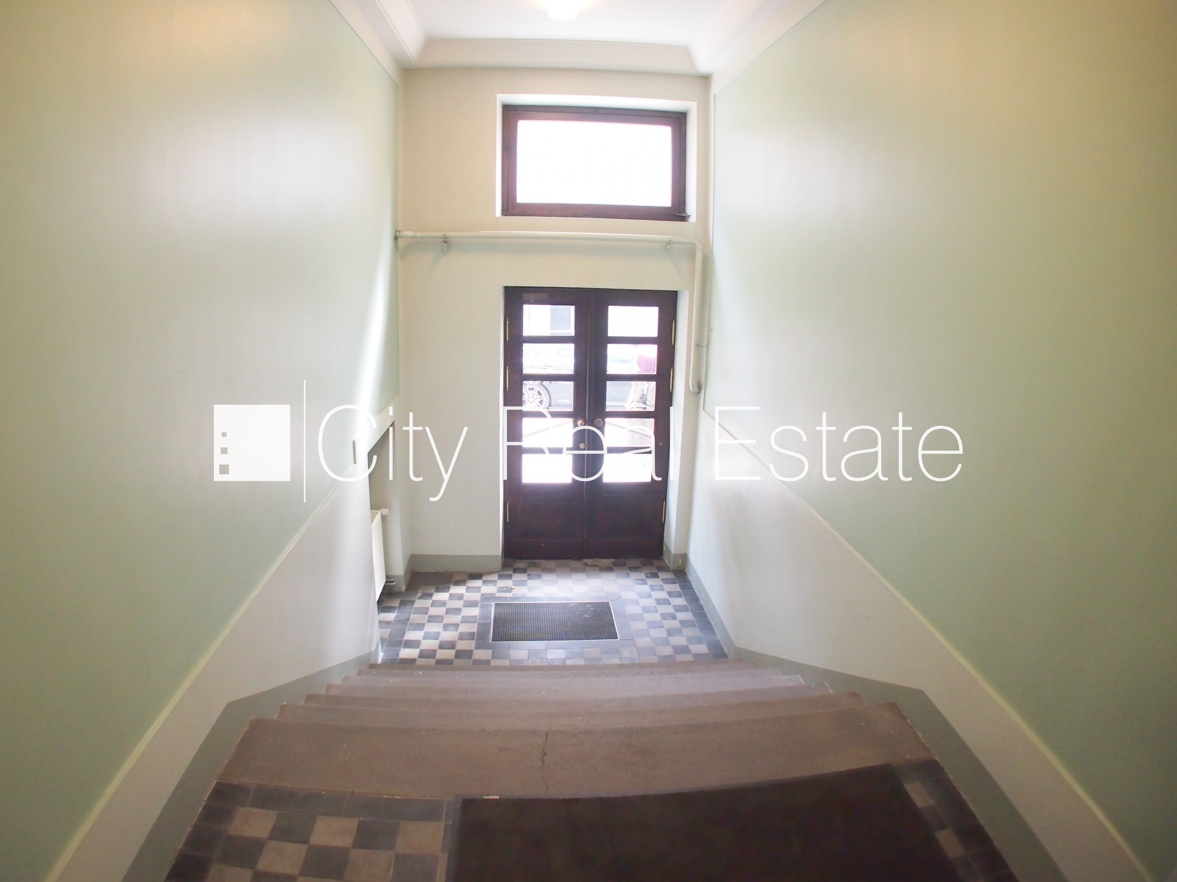 Sludinājumi. Projekts - Skolas 9, fasādes māja, renovēta māja, apsargāta teritorija, ieeja no ielas un pagalma, Cena: 1300 EUR/mēn Foto #24