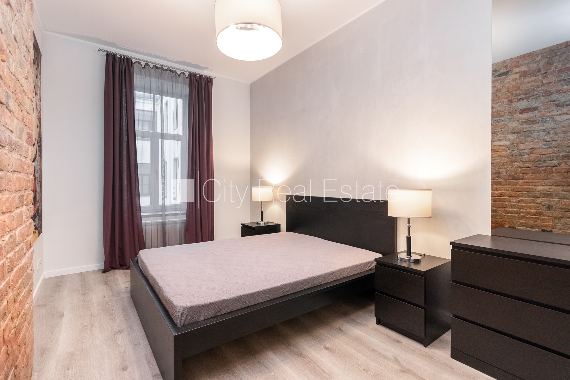 Sludinājumi. Fasādes māja, restaurēta māja, iespēja nomāt autostāvvietu, pazemes autostāvvieta, apsargāta Cena: 1400 EUR/mēn Foto #4