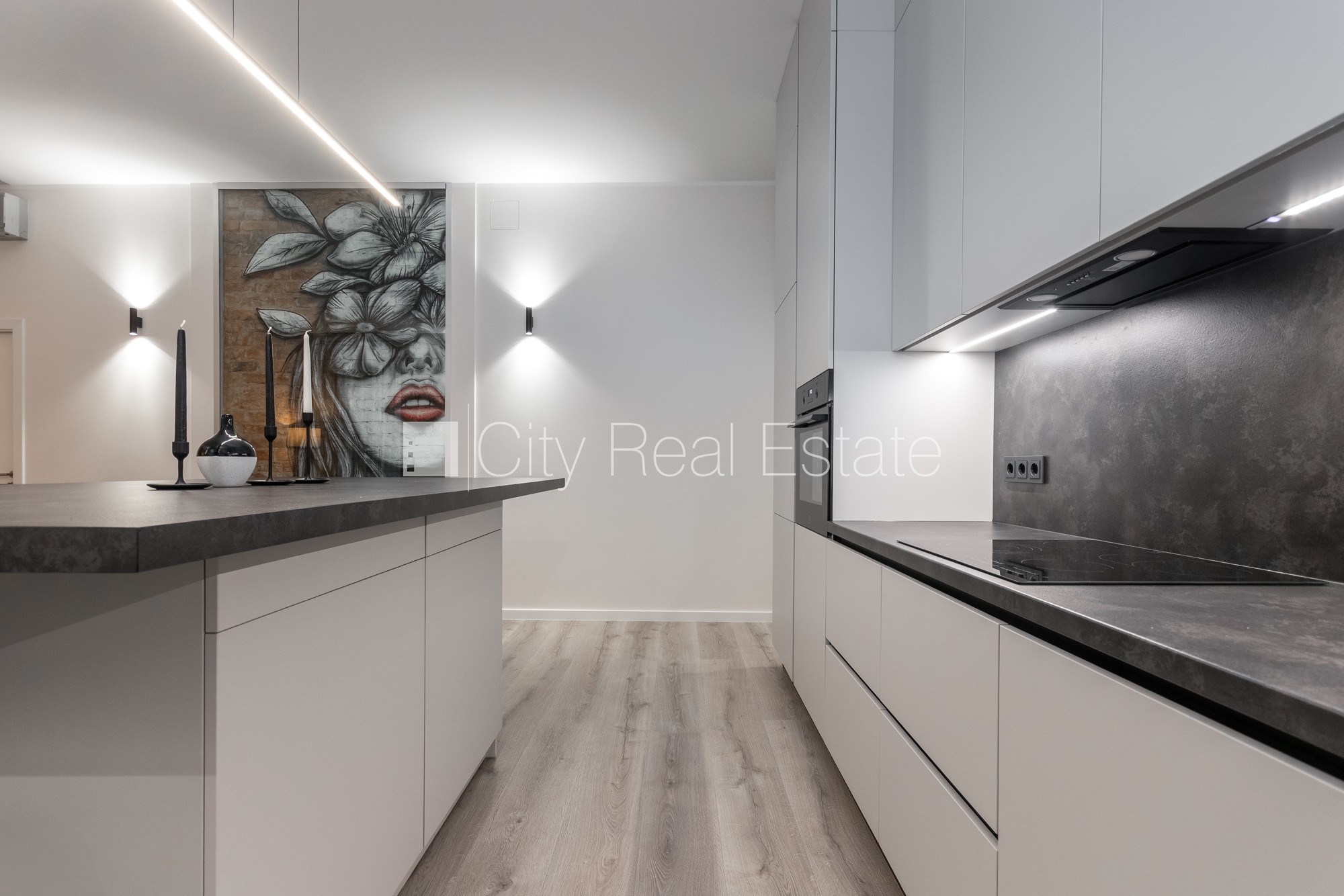 Sludinājumi. Fasādes māja, restaurēta māja, iespēja nomāt autostāvvietu, pazemes autostāvvieta, apsargāta Cena: 1400 EUR/mēn Foto #5