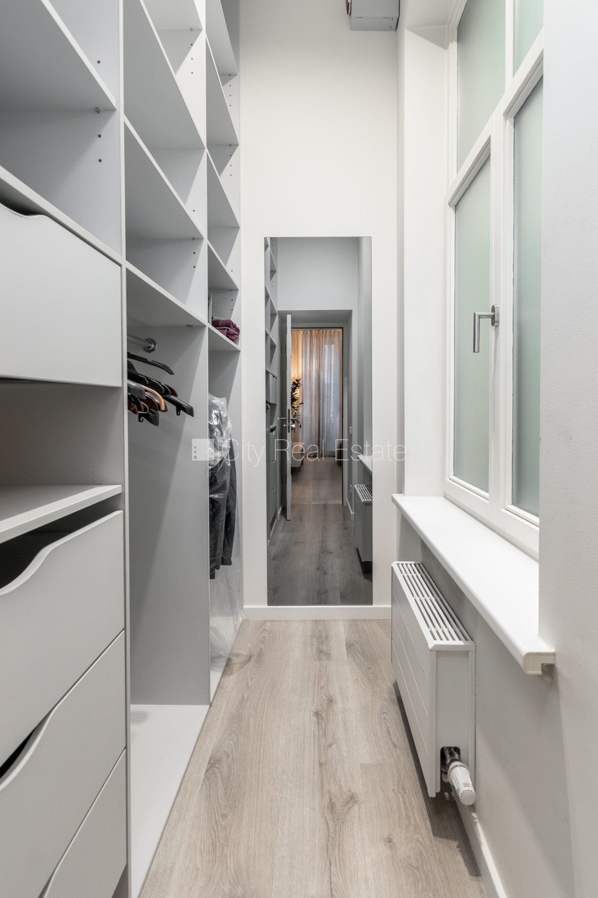 Sludinājumi. Fasādes māja, restaurēta māja, iespēja nomāt autostāvvietu, pazemes autostāvvieta, apsargāta Cena: 1400 EUR/mēn Foto #19