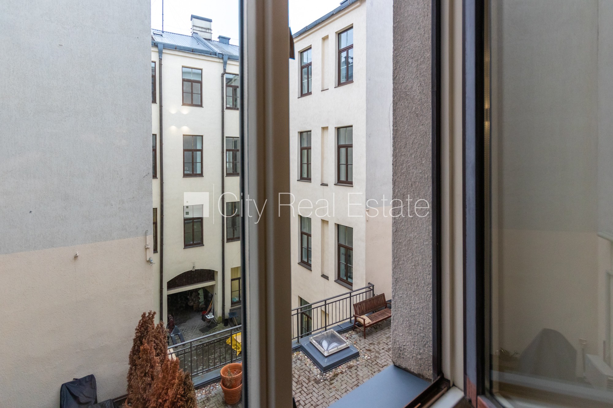 Sludinājumi. Fasādes māja, restaurēta māja, iespēja nomāt autostāvvietu, pazemes autostāvvieta, apsargāta Cena: 1400 EUR/mēn Foto #17