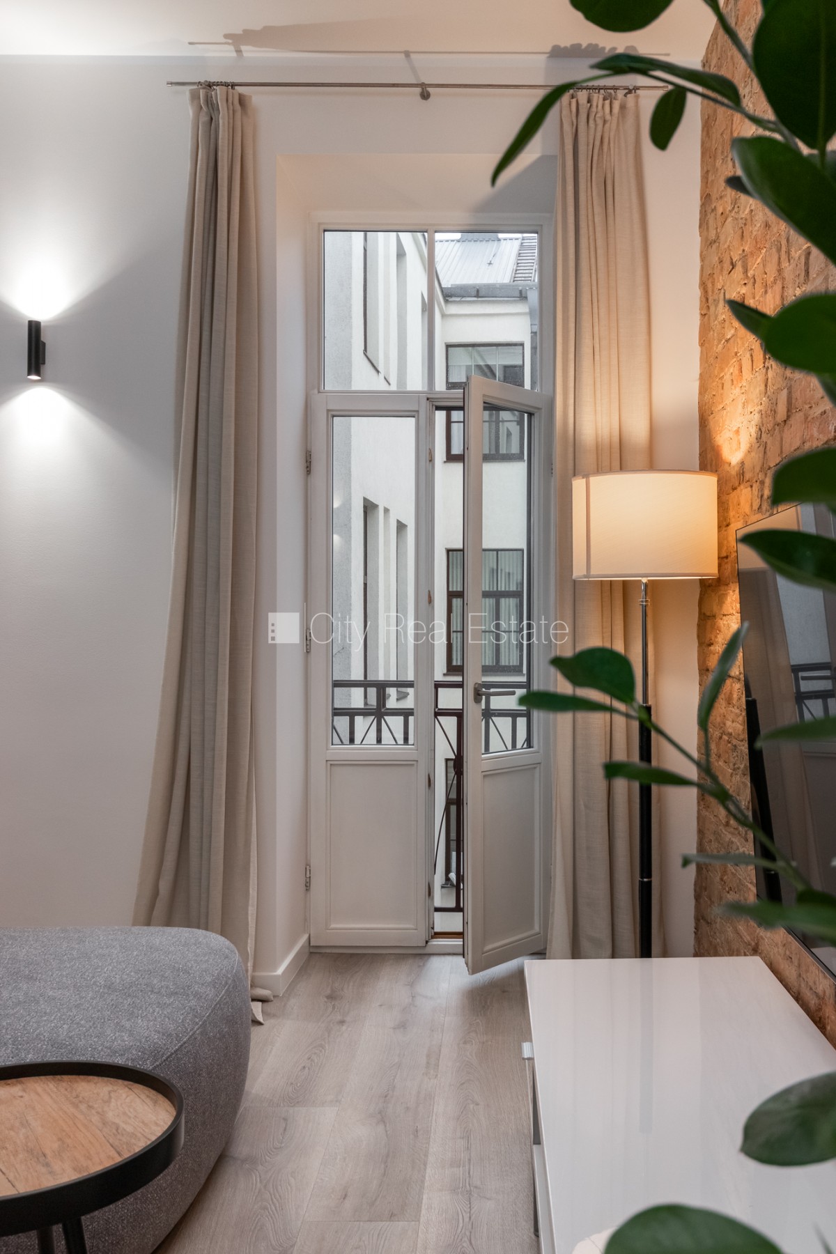 Sludinājumi. Fasādes māja, restaurēta māja, iespēja nomāt autostāvvietu, pazemes autostāvvieta, apsargāta Cena: 1400 EUR/mēn Foto #15