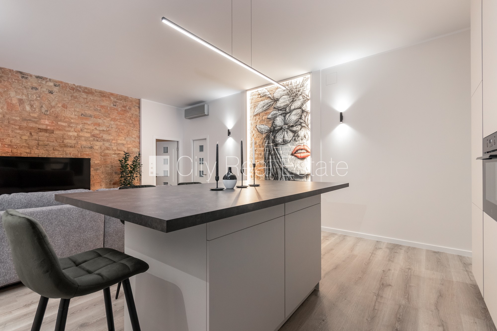 Sludinājumi. Fasādes māja, restaurēta māja, iespēja nomāt autostāvvietu, pazemes autostāvvieta, apsargāta Cena: 1400 EUR/mēn Foto #7