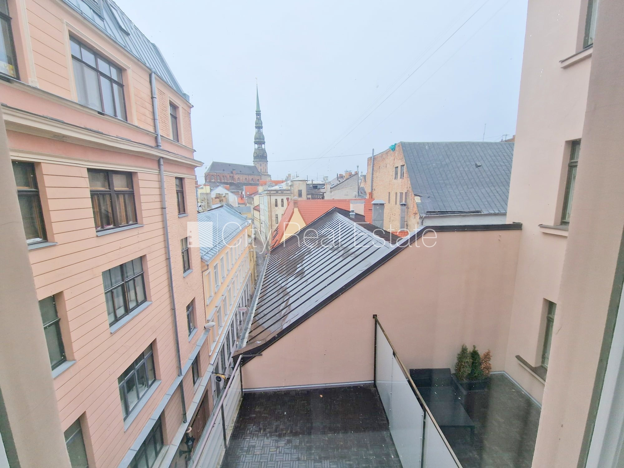 Sludinājumi. Fasādes māja, ieeja no ielas, ir lifts, guļamistabu skaits 1 gab., augstie griesti, gāzes apkure, Cena: 600 EUR/mēn Foto #23