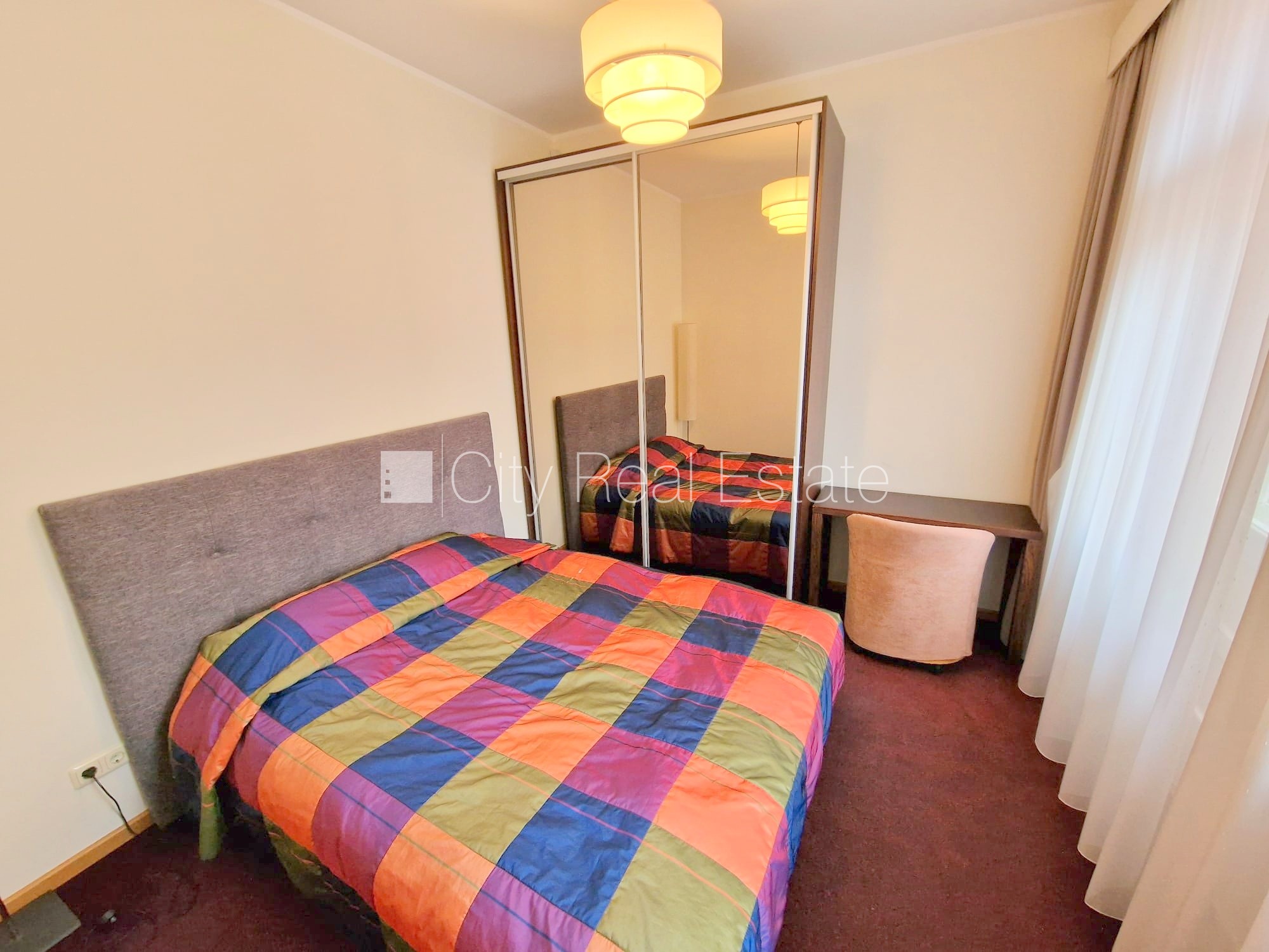 Sludinājumi. Fasādes māja, ieeja no ielas, ir lifts, guļamistabu skaits 1 gab., augstie griesti, gāzes apkure, Cena: 600 EUR/mēn Foto #9