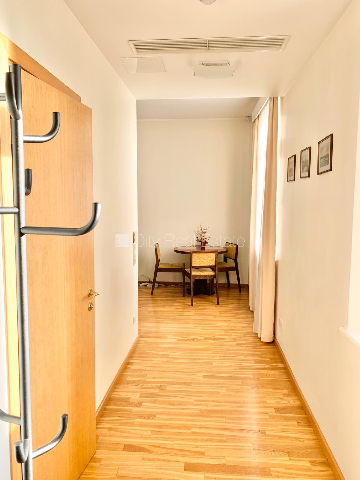 Sludinājumi. Fasādes māja, ieeja no ielas, ir lifts, guļamistabu skaits 1 gab., augstie griesti, gāzes apkure, Cena: 600 EUR/mēn Foto #17