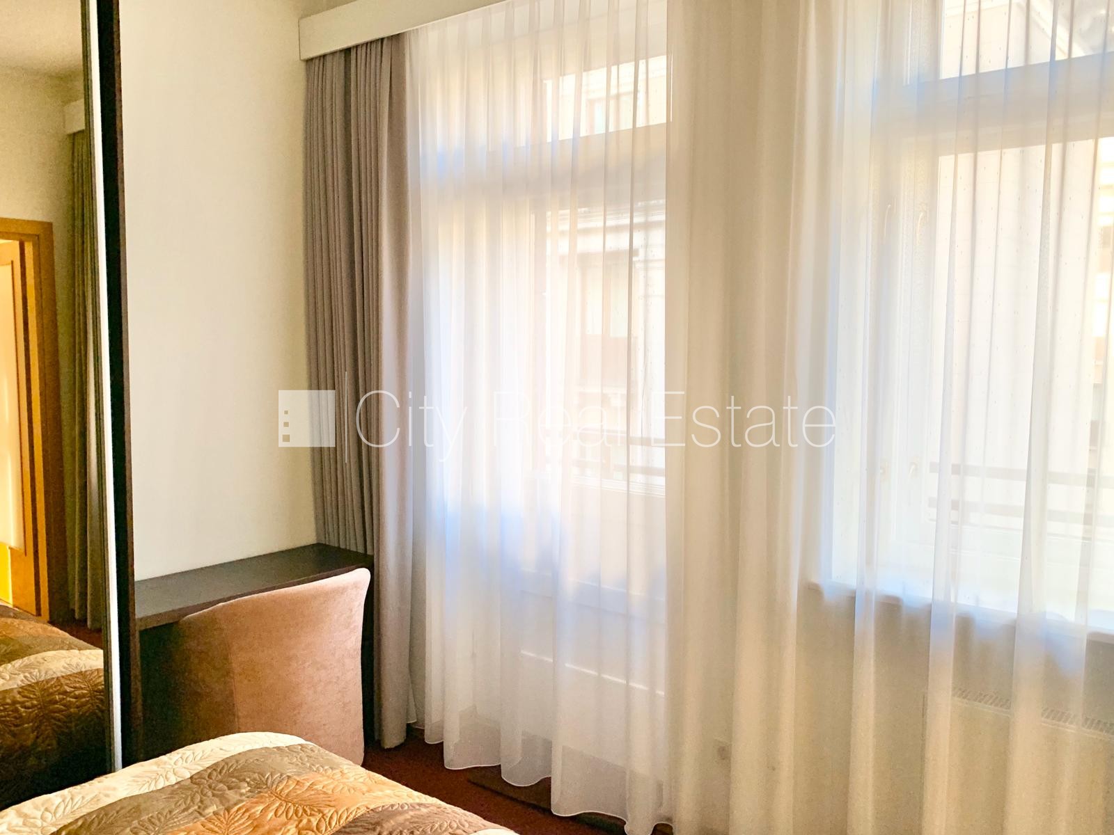 Sludinājumi. Fasādes māja, ieeja no ielas, ir lifts, guļamistabu skaits 1 gab., augstie griesti, gāzes apkure, Cena: 600 EUR/mēn Foto #12