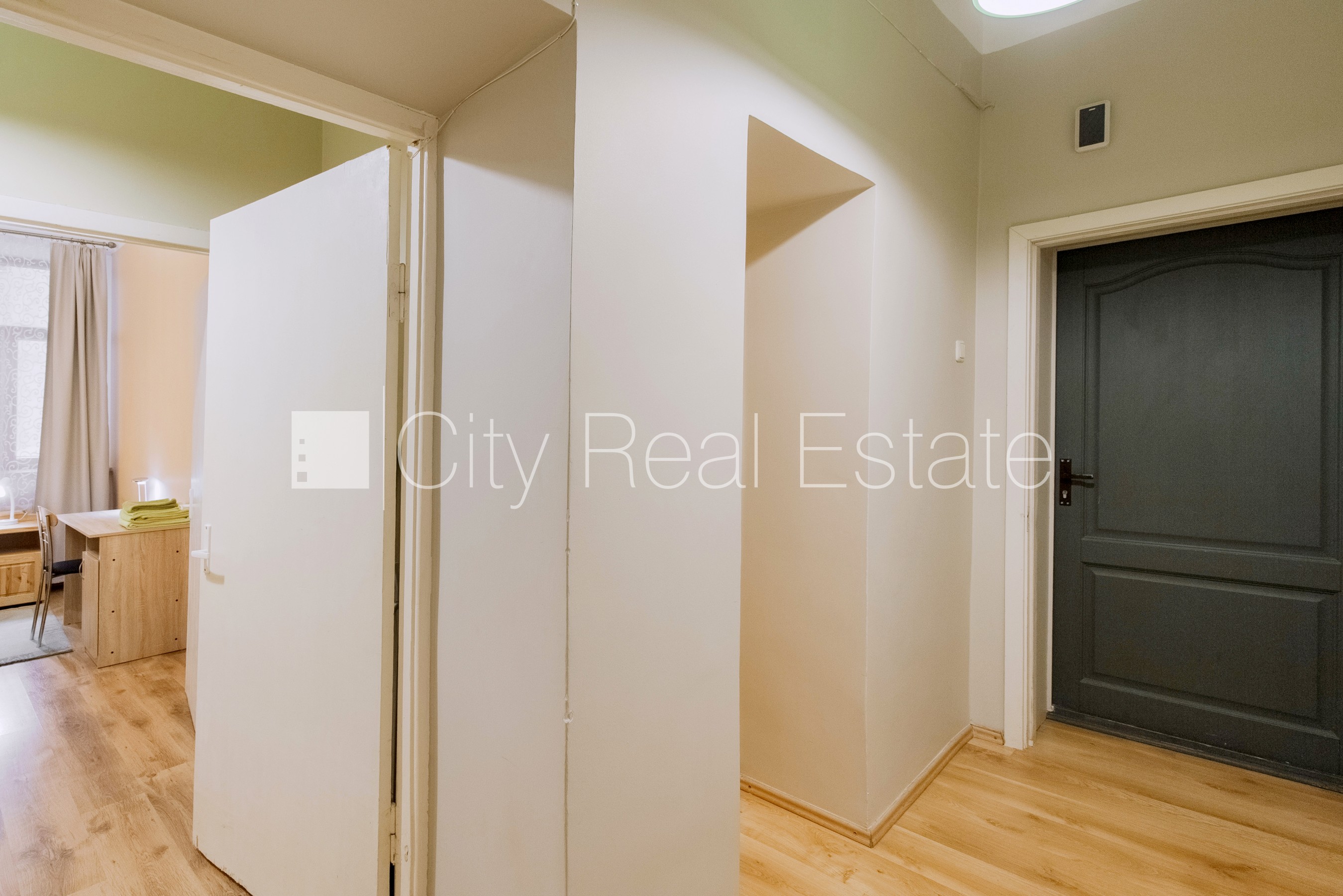 Sludinājumi. Šo dzīvokli izīrē pa diennaktīm (īstermiņa īre), īres cena sludinājumā norādīta par vienu diennakts Cena: 60 EUR/mēn Foto #14