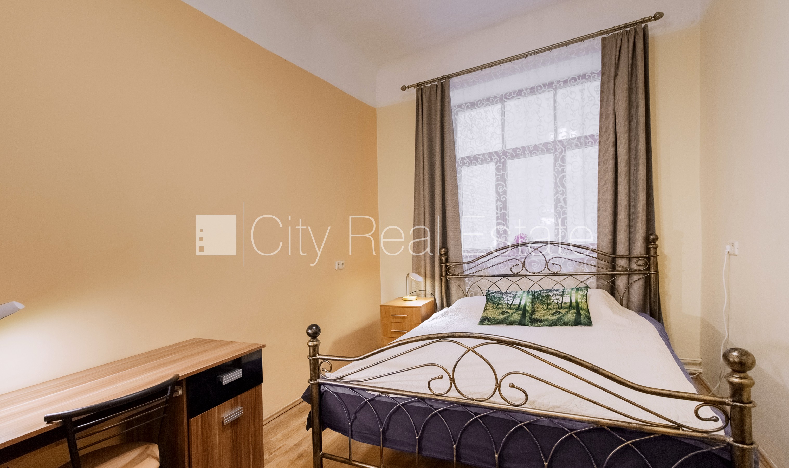 Sludinājumi. Šo dzīvokli izīrē pa diennaktīm (īstermiņa īre), īres cena sludinājumā norādīta par vienu diennakts Cena: 60 EUR/mēn Foto #2