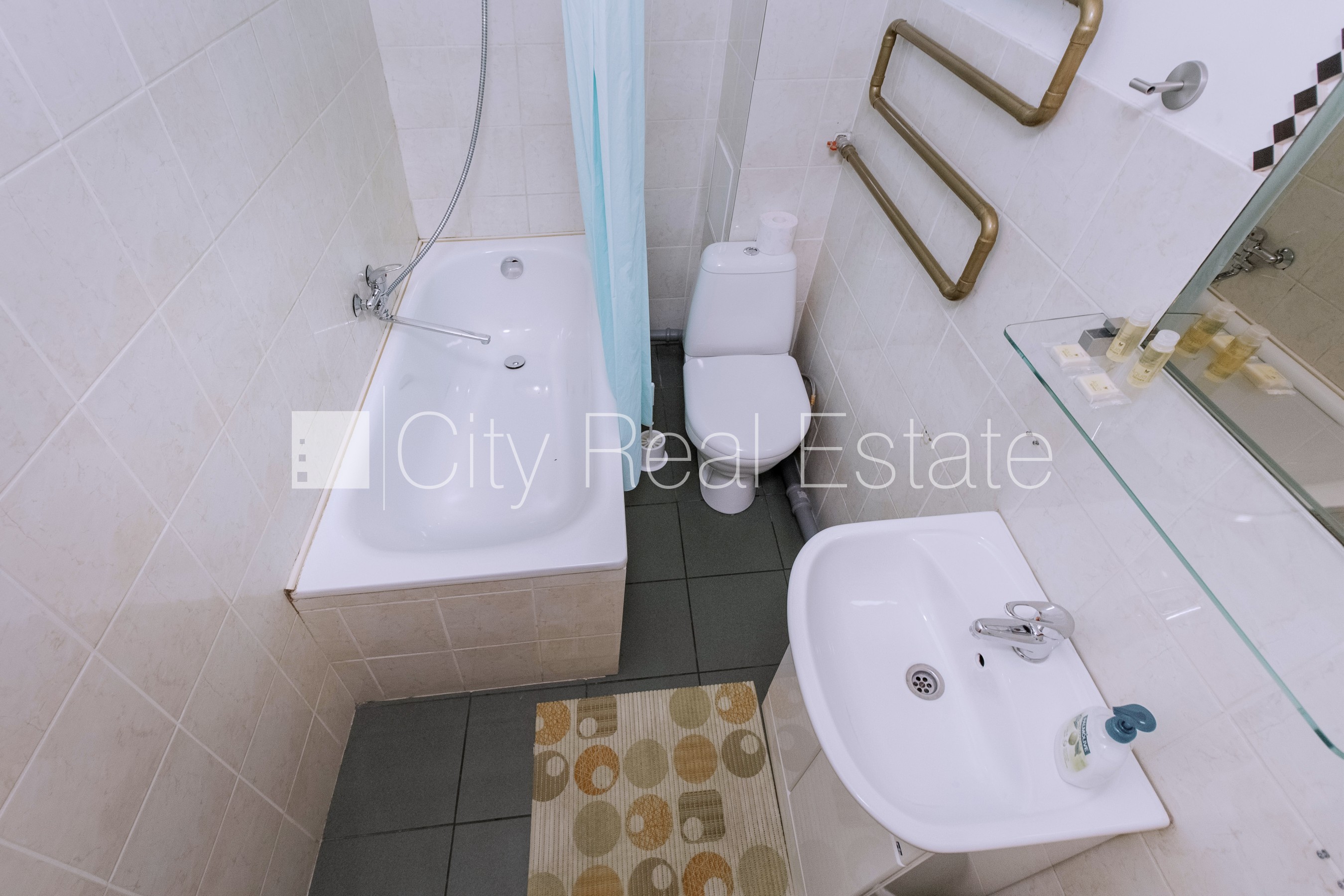 Sludinājumi. Šo dzīvokli izīrē pa diennaktīm (īstermiņa īre), īres cena sludinājumā norādīta par vienu diennakts Cena: 60 EUR/mēn Foto #20