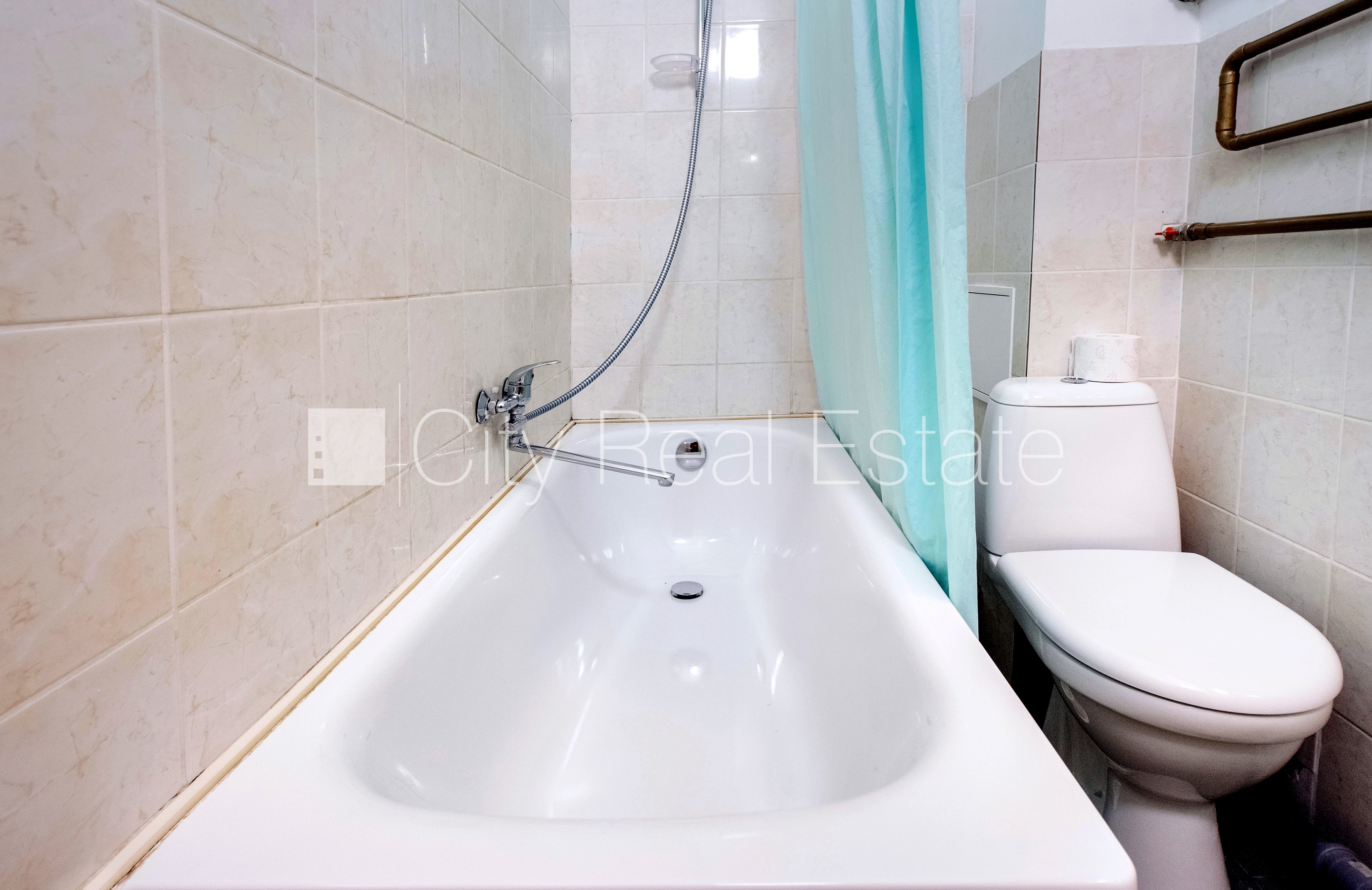 Sludinājumi. Šo dzīvokli izīrē pa diennaktīm (īstermiņa īre), īres cena sludinājumā norādīta par vienu diennakts Cena: 60 EUR/mēn Foto #22