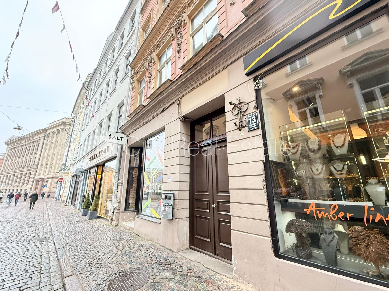 Sludinājumi. Fasādes māja, renovēta māja, bruģēts piebraucamais ceļš, ieeja no ielas, luksuss apartamenti , Cena: 1500 EUR/mēn Foto #16