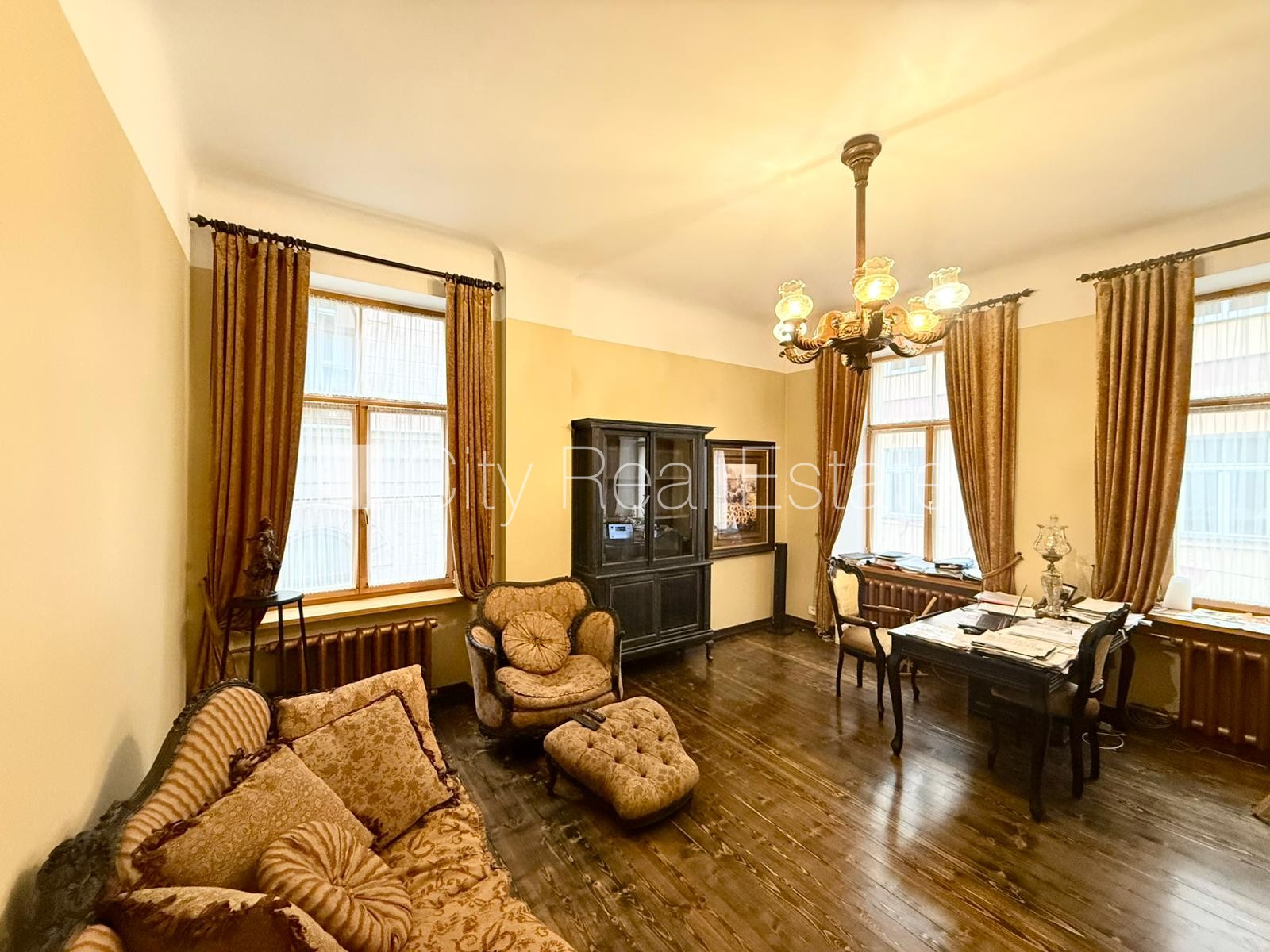 Sludinājumi. Fasādes māja, renovēta māja, bruģēts piebraucamais ceļš, ieeja no ielas, luksuss apartamenti , Cena: 1500 EUR/mēn Foto #8