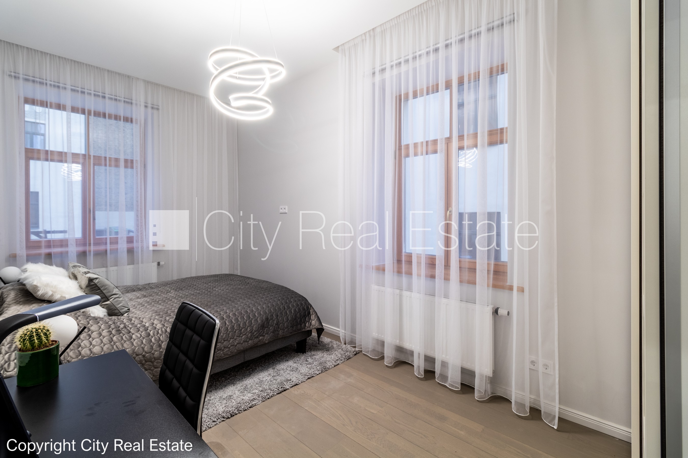 Sludinājumi. Šo dzīvokli izīrē pa diennaktīm (īstermiņa īre), īres cena sludinājumā norādīta par vienu diennakts Cena: 80 EUR/mēn Foto #2