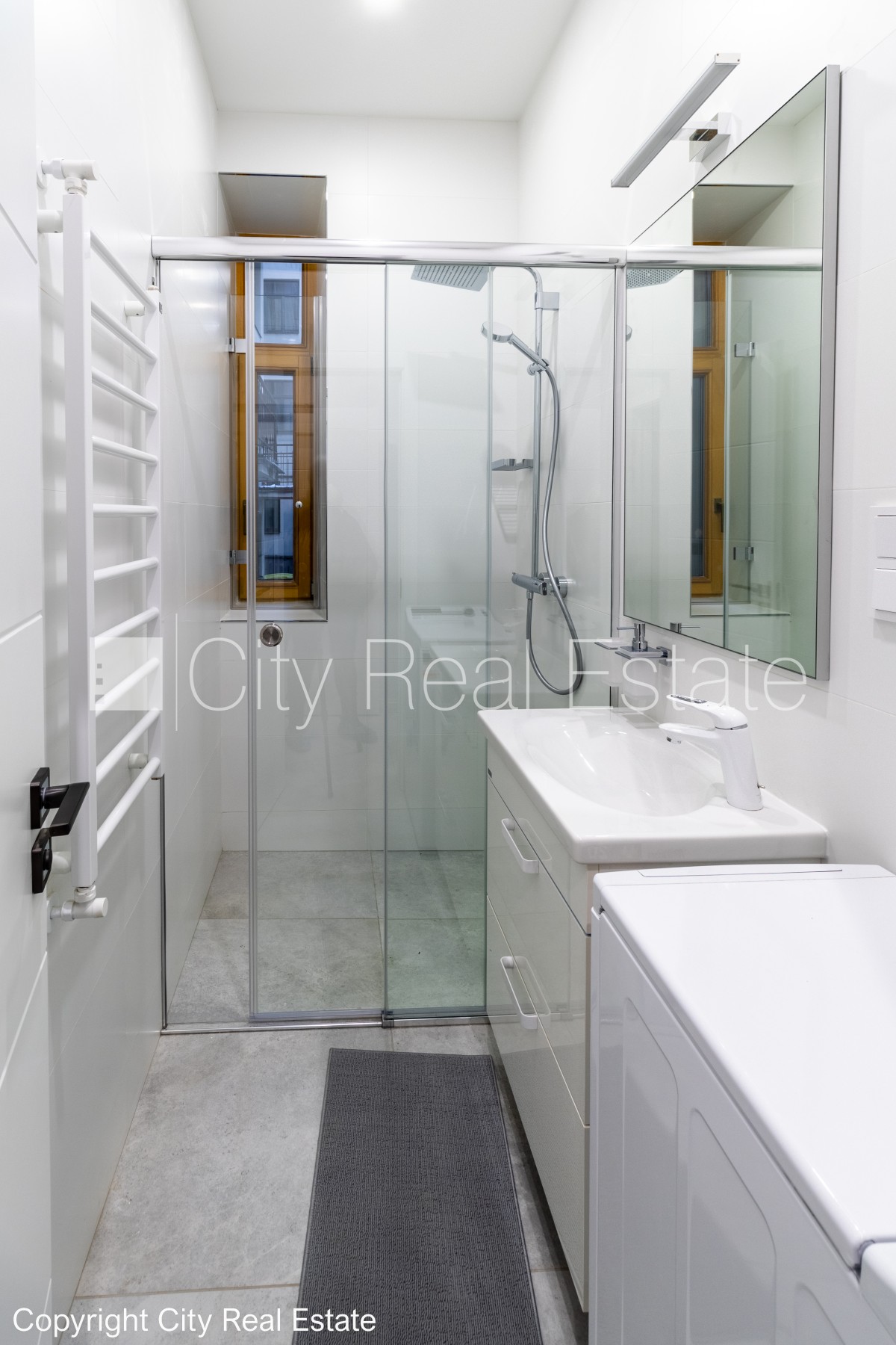 Sludinājumi. Šo dzīvokli izīrē pa diennaktīm (īstermiņa īre), īres cena sludinājumā norādīta par vienu diennakts Cena: 80 EUR/mēn Foto #19