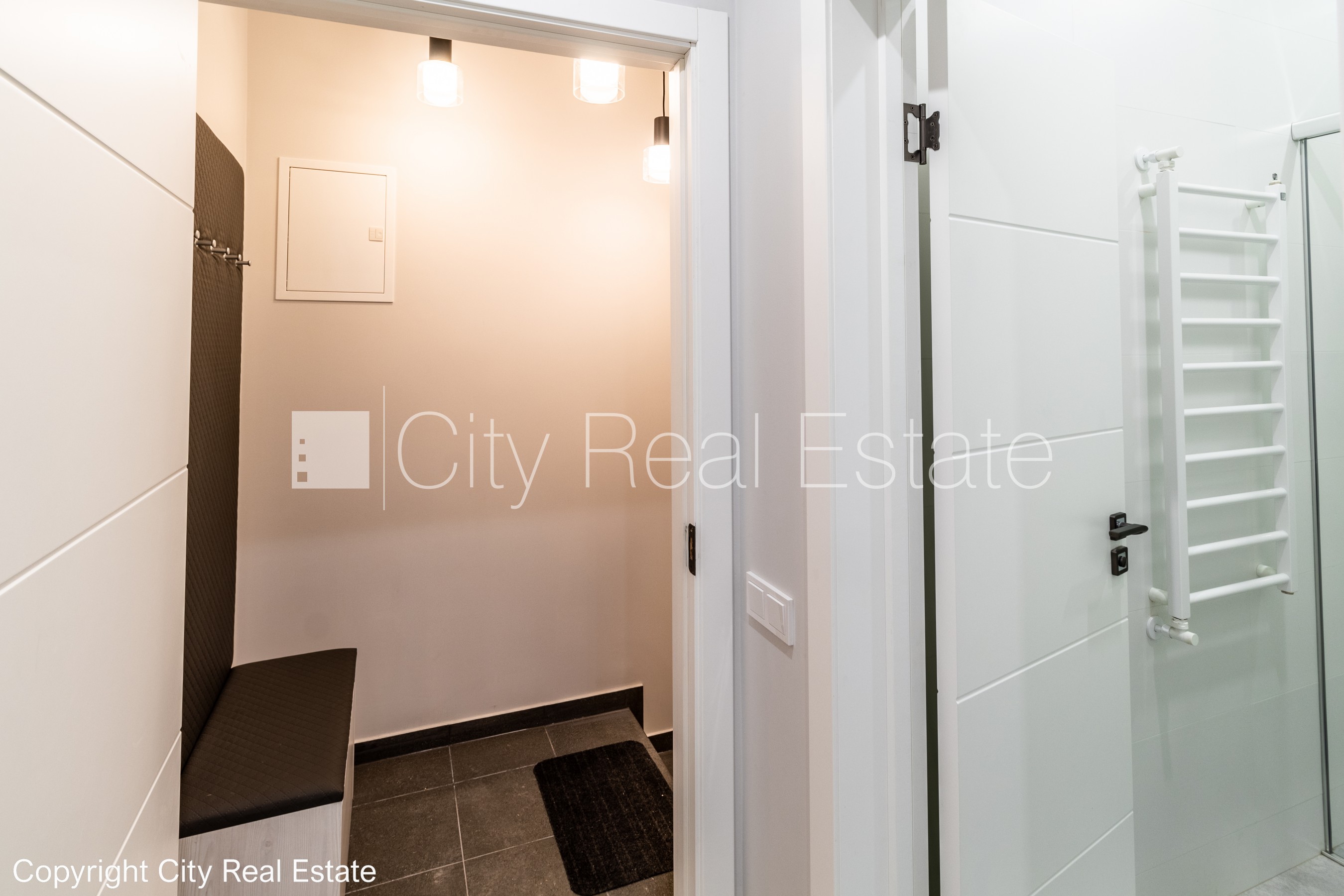 Sludinājumi. Šo dzīvokli izīrē pa diennaktīm (īstermiņa īre), īres cena sludinājumā norādīta par vienu diennakts Cena: 80 EUR/mēn Foto #21