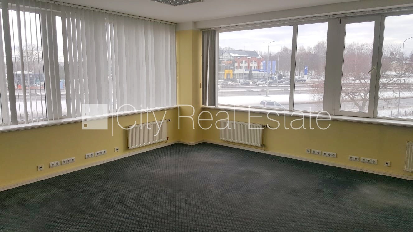 Sludinājumi. Fasādes māja, viena kvadrātmetra apsaimniekošanas maksa mēnesī  1,25 EUR, labiekārtota apzaļumota Cena: 244 EUR/mēn Foto #4