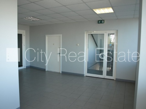 Sludinājumi. Fasādes māja, viena kvadrātmetra apsaimniekošanas maksa mēnesī  1,25 EUR, labiekārtota apzaļumota Cena: 244 EUR/mēn Foto #7