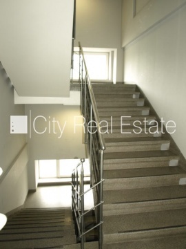 Sludinājumi. Fasādes māja, viena kvadrātmetra apsaimniekošanas maksa mēnesī  1,25 EUR, labiekārtota apzaļumota Cena: 244 EUR/mēn Foto #8