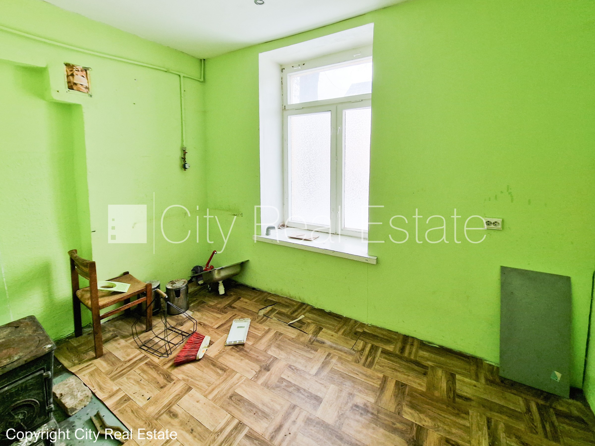 Sludinājumi. Tiek pārdots namīpašums Jaunjelgavas pilsētas centrā, kas sastāv no 7 dzīvokļiem. Lielisks objekts Cena: 22000 EUR Foto #20
