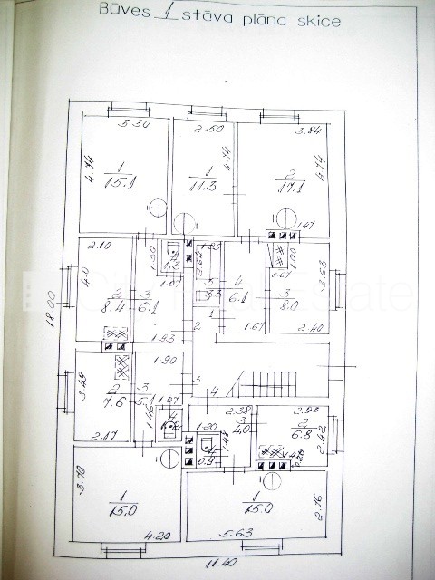 Sludinājumi. Tiek pārdots namīpašums Jaunjelgavas pilsētas centrā, kas sastāv no 7 dzīvokļiem. Lielisks objekts Cena: 22000 EUR Foto #6