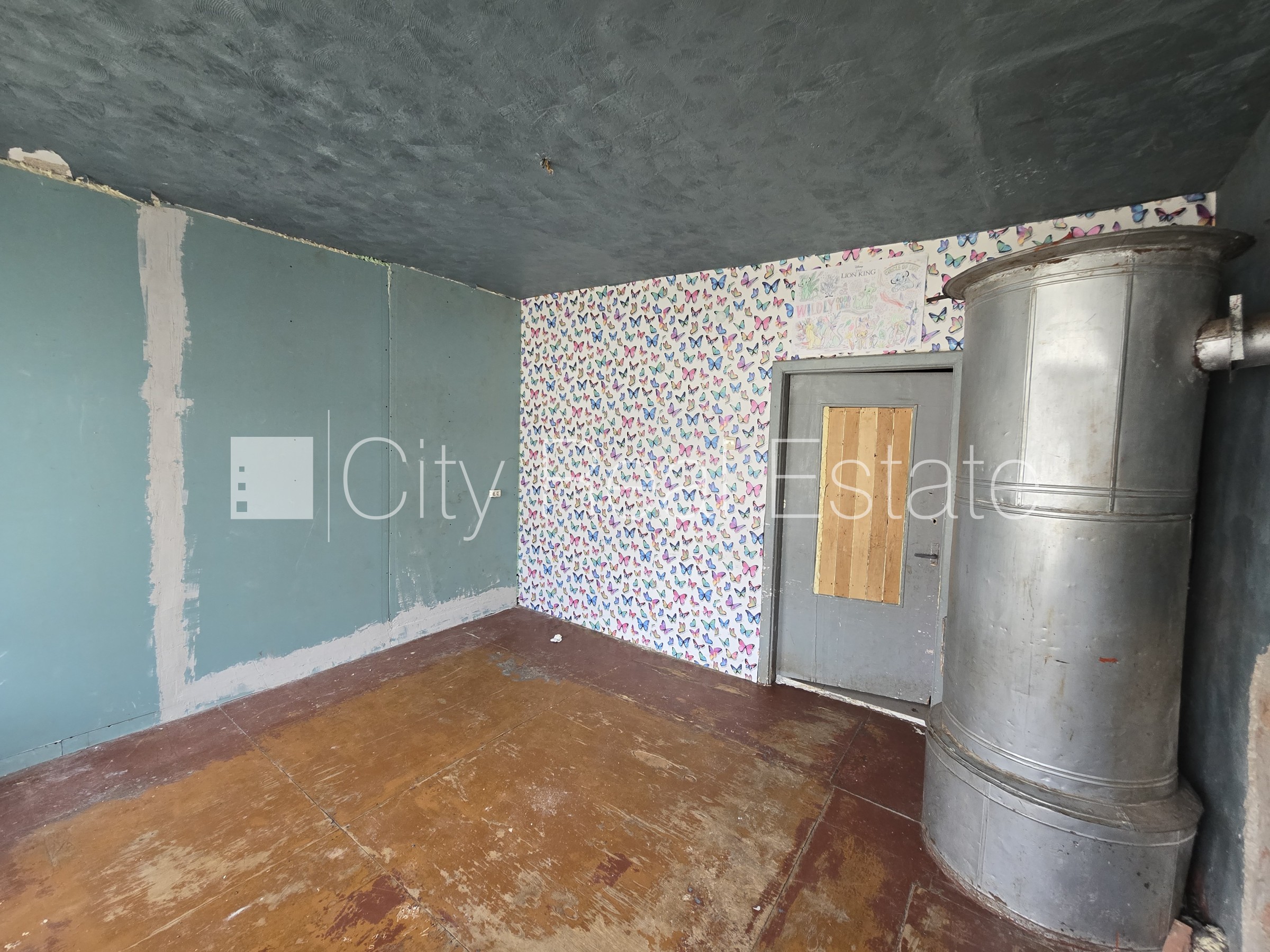 Sludinājumi. Tiek pārdots namīpašums Jaunjelgavas pilsētas centrā, kas sastāv no 7 dzīvokļiem. Lielisks objekts Cena: 22000 EUR Foto #19