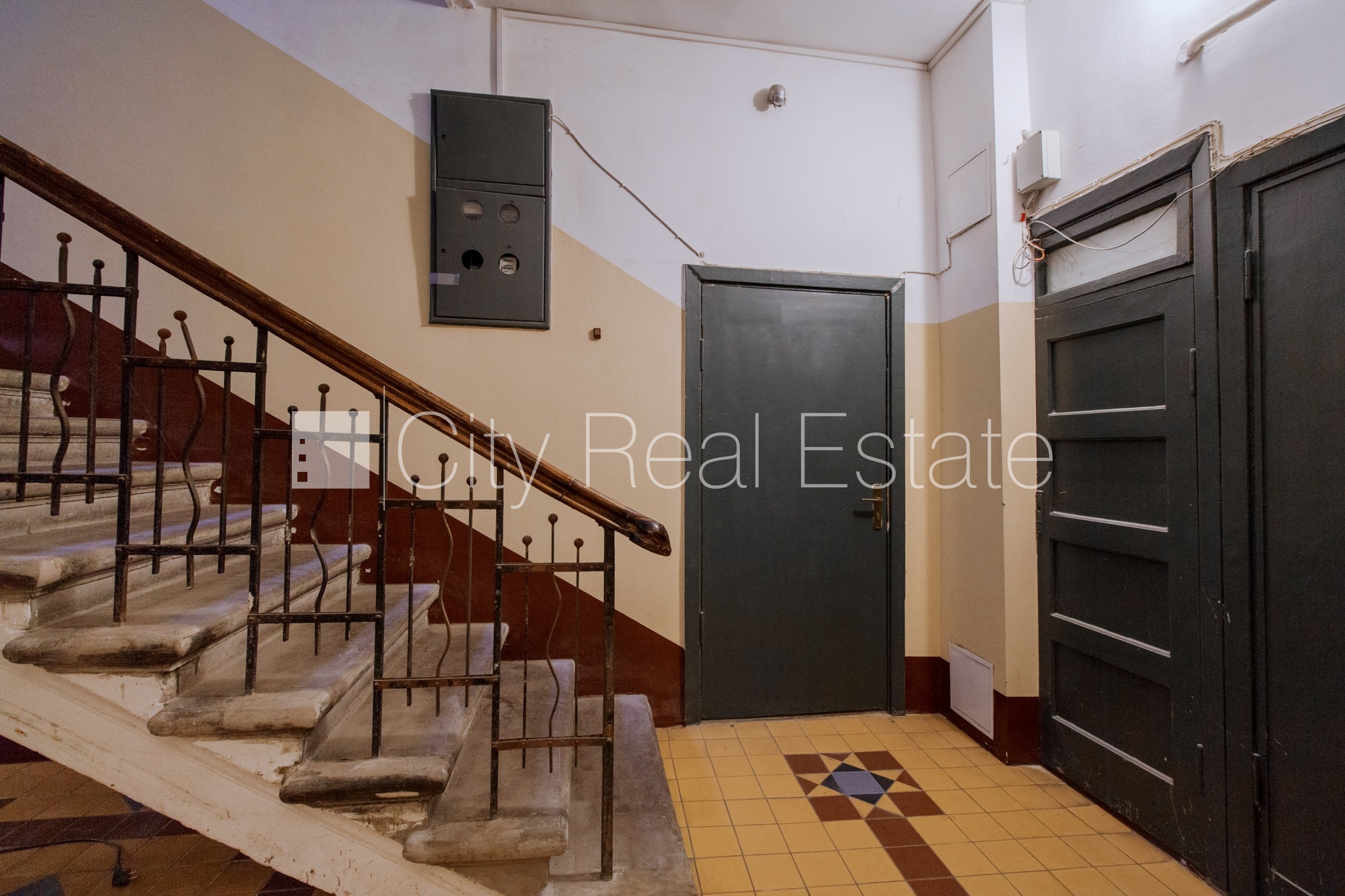 Sludinājumi. Pagalma māja, renovēta māja, labiekārtots apzaļumots pagalms, slēgts pagalms, ieeja no pagalma, ir Cena: 700 EUR/mēn Foto #20