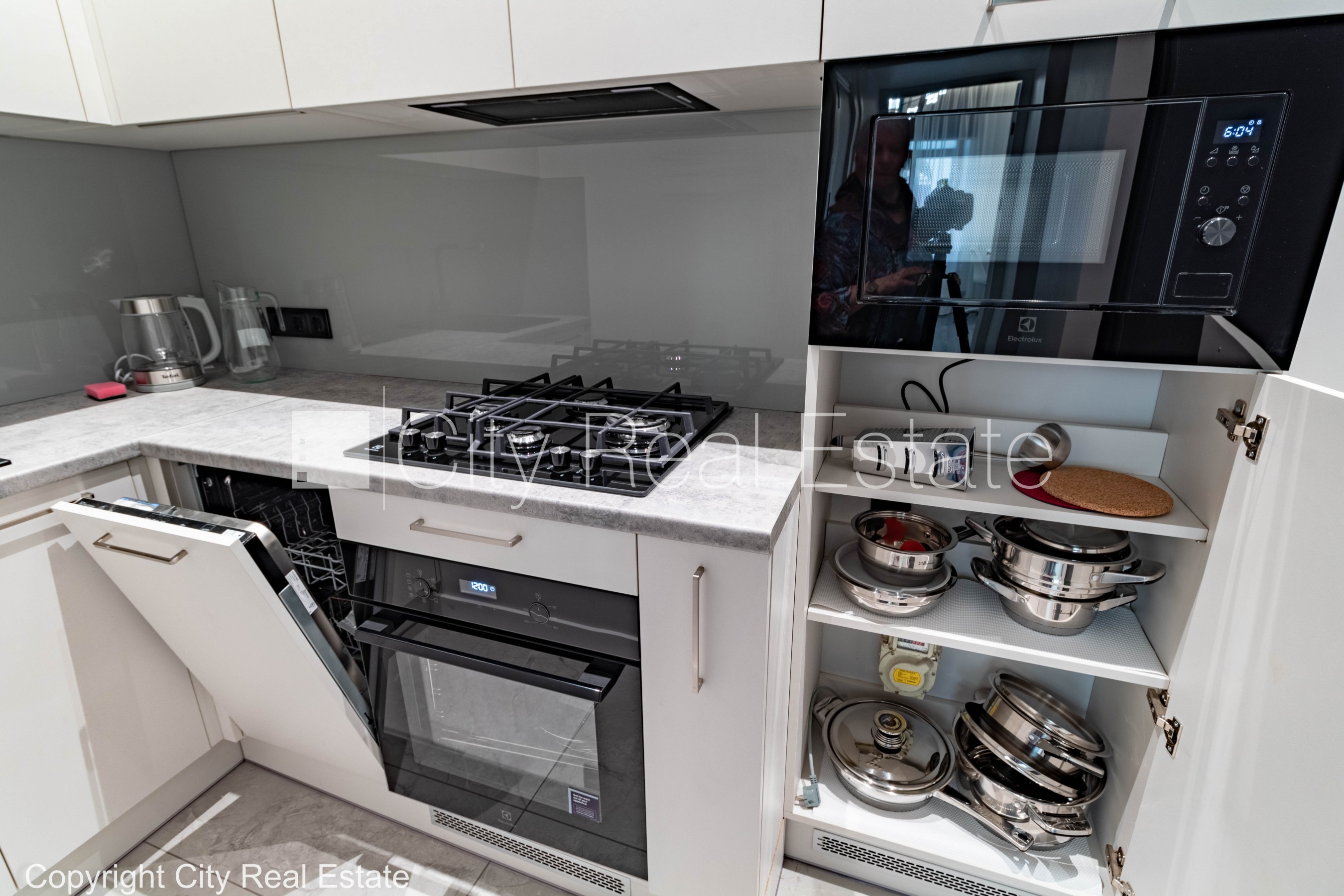 Sludinājumi. Pagalma māja, renovēta māja, labiekārtots apzaļumots pagalms, slēgts pagalms, ieeja no pagalma, ir Cena: 700 EUR/mēn Foto #10