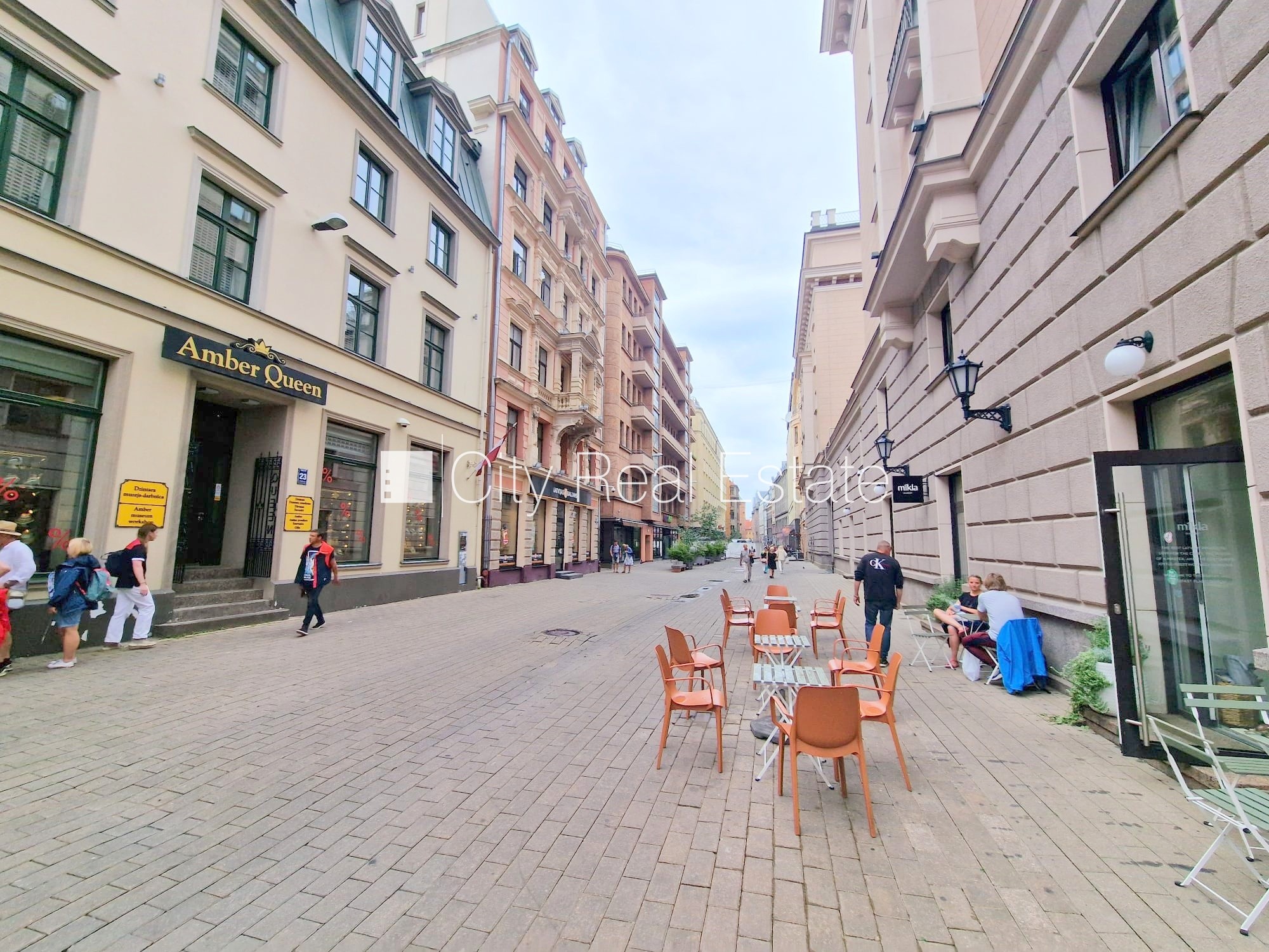 Sludinājumi. Fasādes māja, renovēta māja, ieeja no ielas, ir lifts, kāpņu telpa pēc kapitālā remonta, logi Cena: 650 EUR/mēn Foto #22