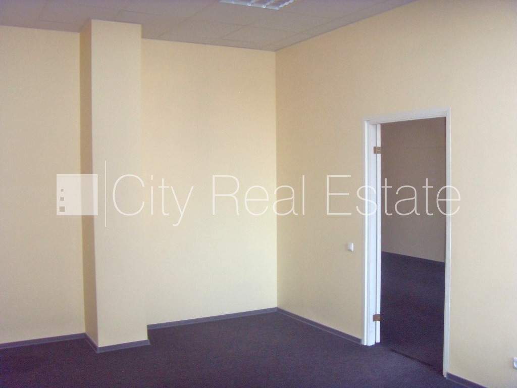 Объявление. Новостройка, фасадный дом, плата за обслуживание одного квадратного метра в  месяц, объект охраняет Цена: 330 EUR/мес. Foto #5