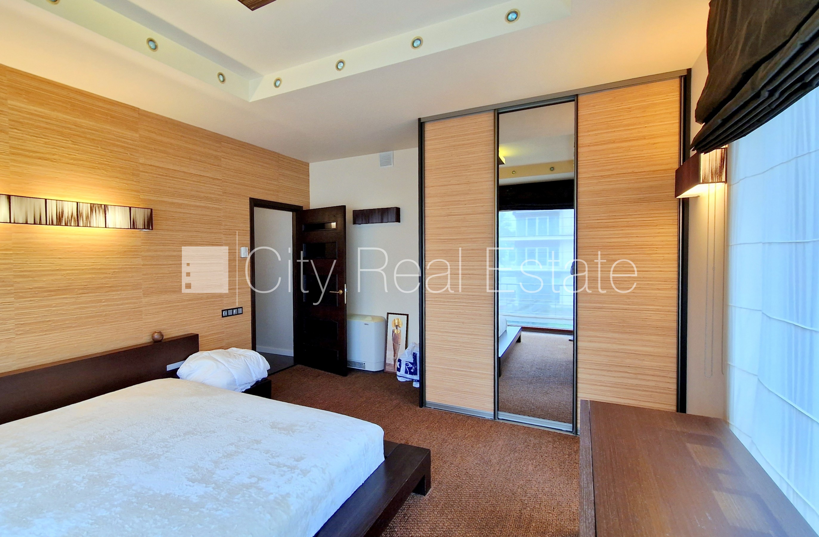 Sludinājumi. Projekts - Jūras Pils, labiekārtota apzaļumota teritorija, objektu apsargā fiziskā apsardze, ir Cena: 365000 EUR Foto #8