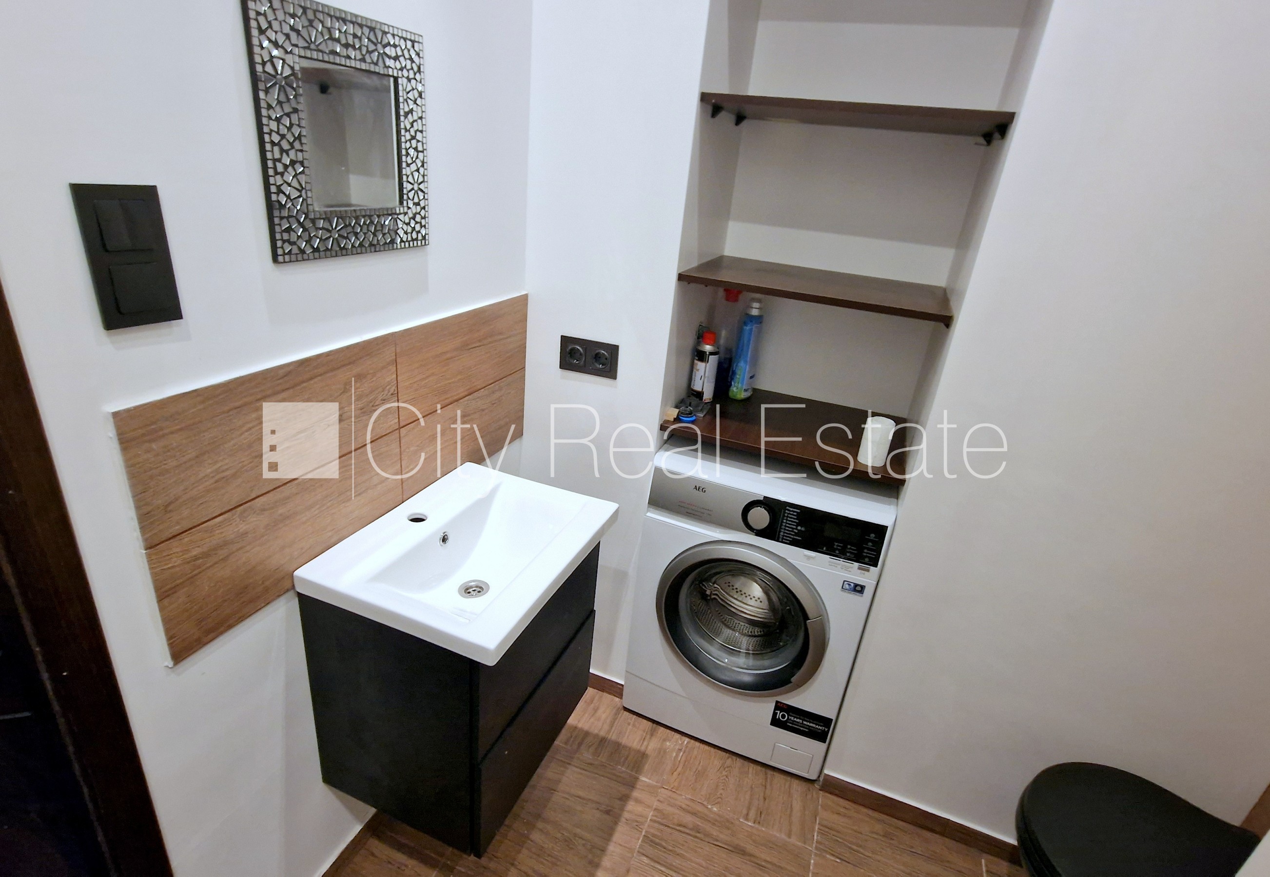 Sludinājumi. Projekts - Jūras Pils, labiekārtota apzaļumota teritorija, objektu apsargā fiziskā apsardze, ir Cena: 365000 EUR Foto #15