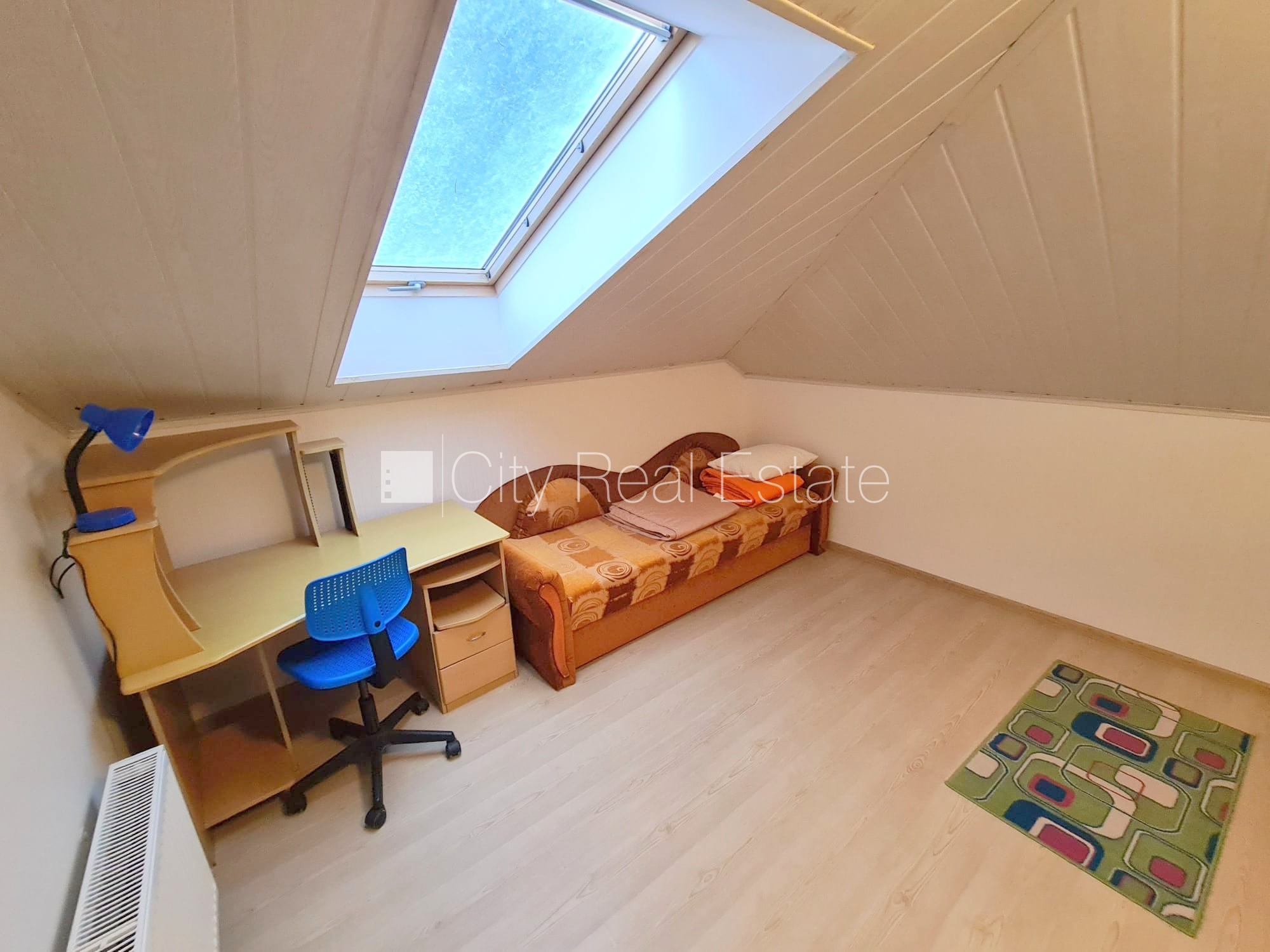 Sludinājumi. Fasādes māja, renovēta māja, labiekārtots apzaļumots pagalms, slēgts pagalms, teritorijas Cena: 3500 EUR/mēn Foto #14