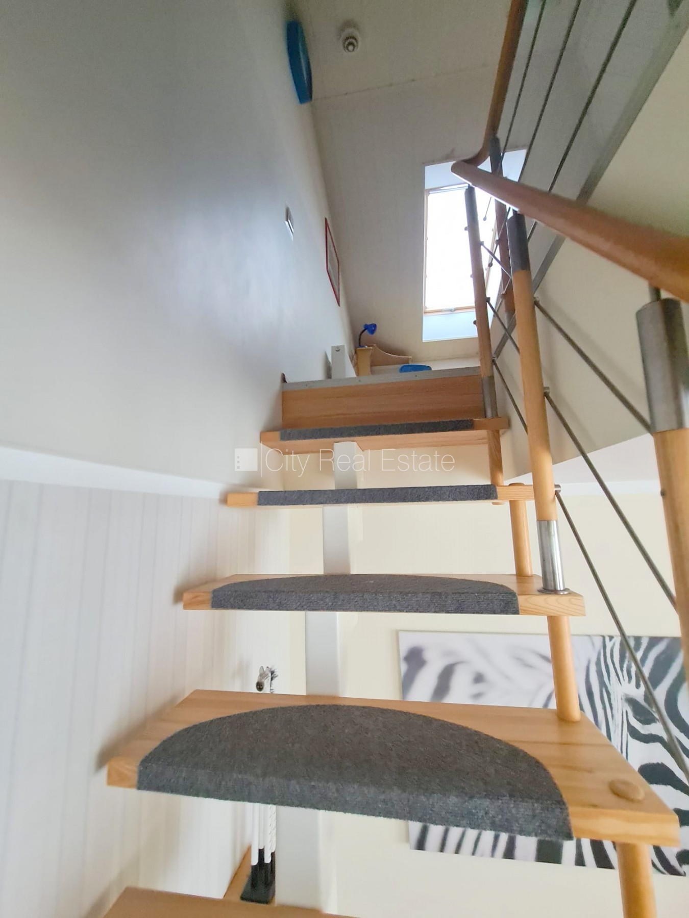 Sludinājumi. Fasādes māja, renovēta māja, labiekārtots apzaļumots pagalms, slēgts pagalms, teritorijas Cena: 3500 EUR/mēn Foto #12