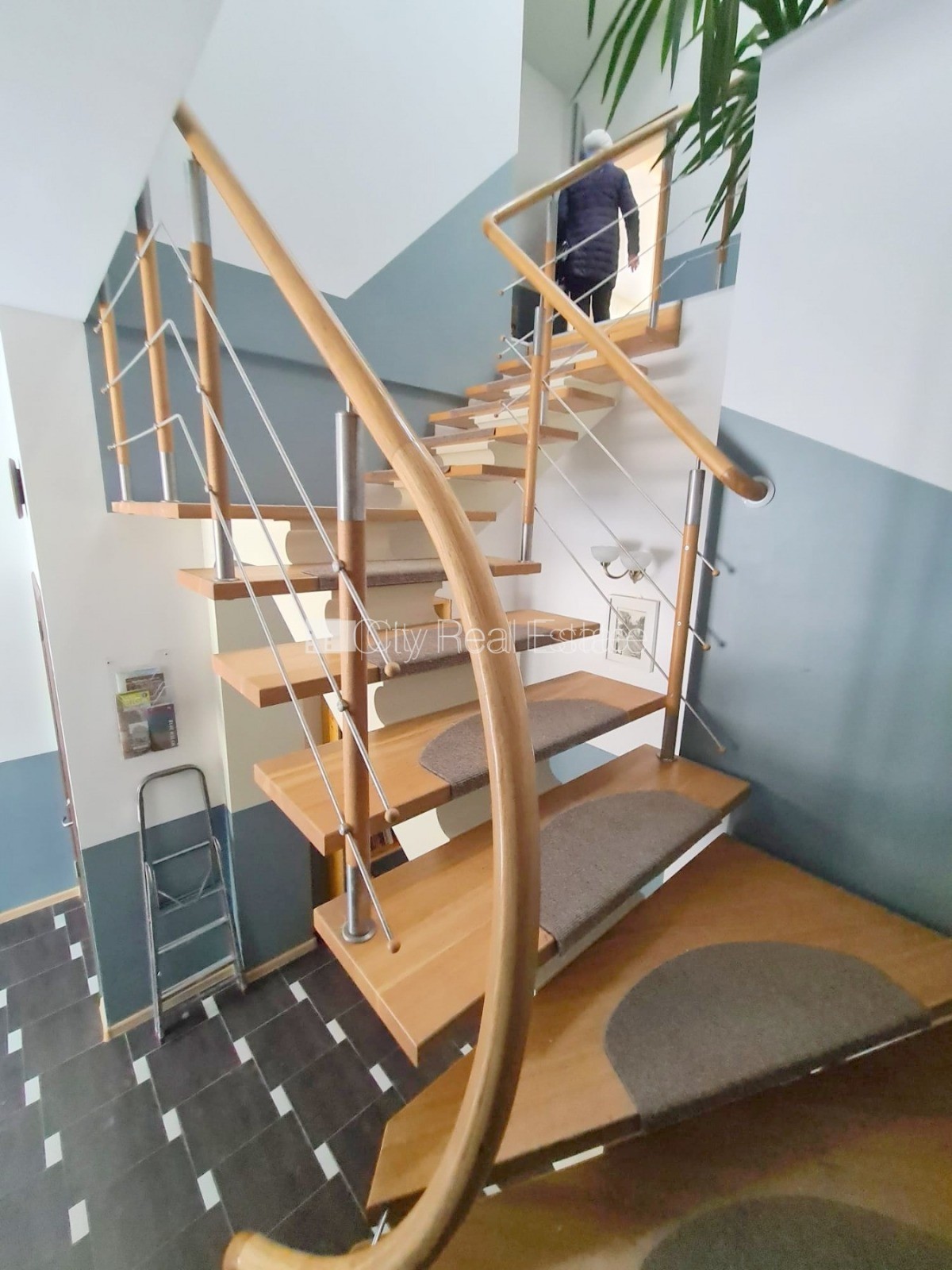 Sludinājumi. Pagalma ēka, renovēta māja, labiekārtots apzaļumots pagalms, slēgts pagalms, teritorijas Cena: 800 EUR/mēn Foto #20