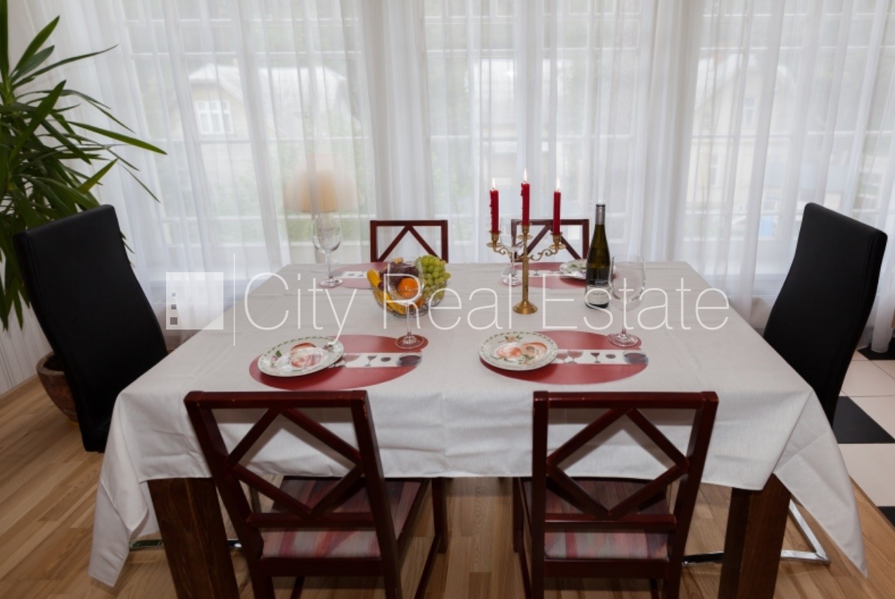 Sludinājumi. Pagalma ēka, renovēta māja, labiekārtots apzaļumots pagalms, slēgts pagalms, teritorijas Cena: 800 EUR/mēn Foto #4