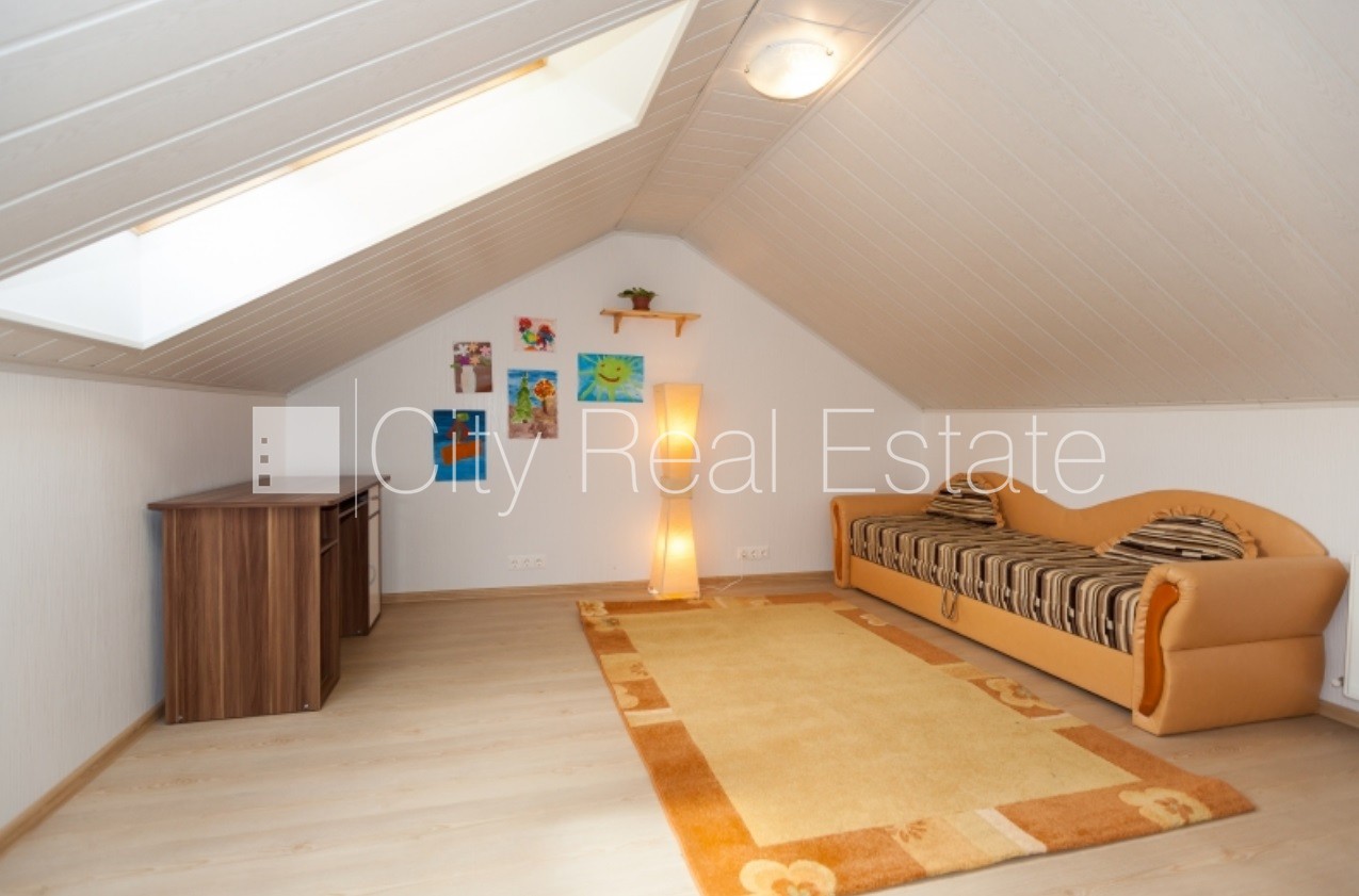 Sludinājumi. Pagalma ēka, renovēta māja, labiekārtots apzaļumots pagalms, slēgts pagalms, teritorijas Cena: 800 EUR/mēn Foto #9