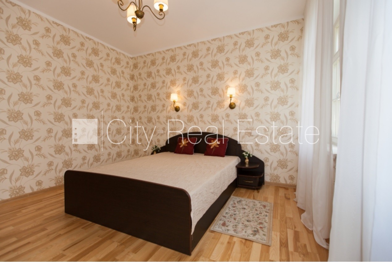 Sludinājumi. Pagalma ēka, renovēta māja, labiekārtots apzaļumots pagalms, slēgts pagalms, teritorijas Cena: 800 EUR/mēn Foto #11