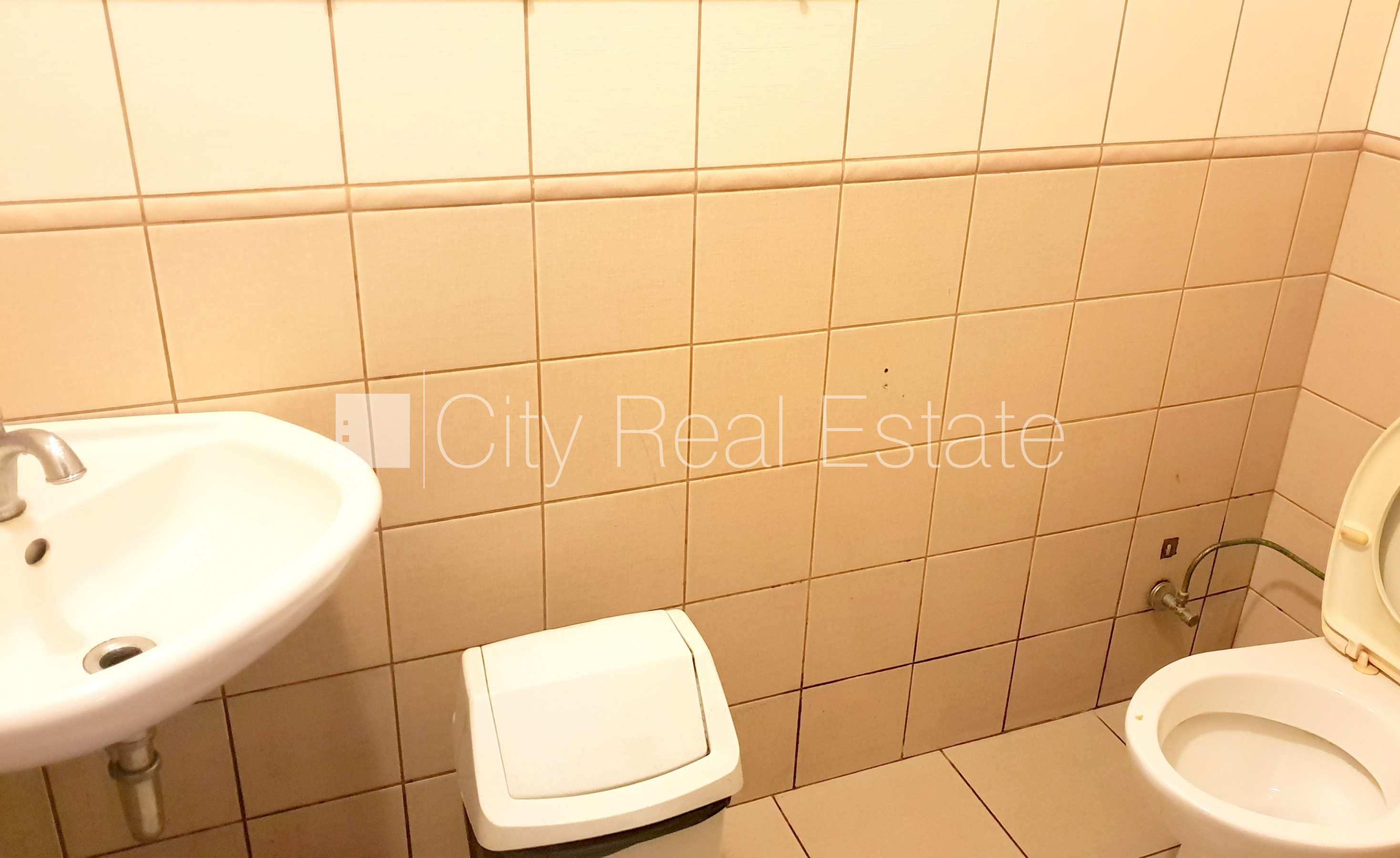 Sludinājumi. Zeme īpašumā, fasādes māja, ķieģeļu mūra sienas, fasāde ar dekoratīvo apmetumu, labiekārtota Cena: 139500 EUR Foto #18