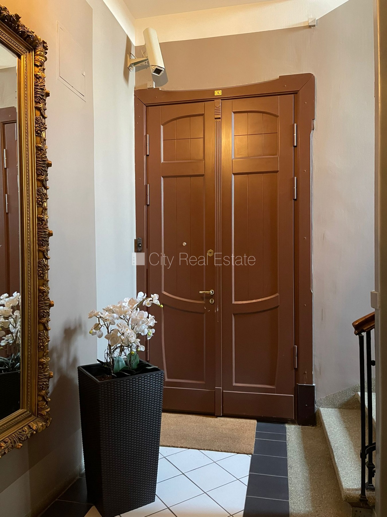 Sludinājumi. Fasādes māja, slēgts pagalms, vieta automašīnai, ieeja no pagalma, luksuss apartamenti  161 m2, ir Cena: 640000 EUR Foto #21