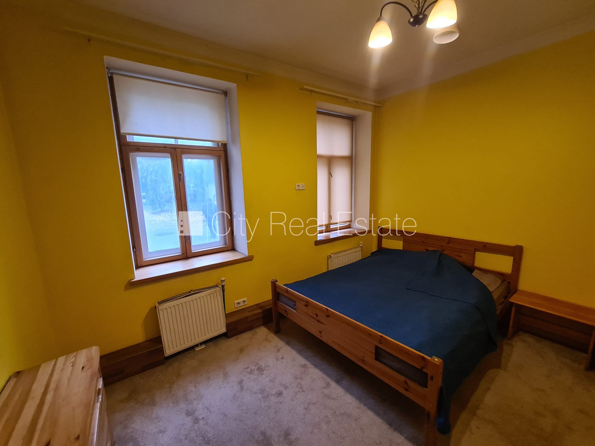 Sludinājumi. Fasādes māja, renovēta māja, ieeja no pagalma, kāpņu telpa pēc kosmētiskā remonta, logi vērsti uz Cena: 350 EUR/mēn Foto #5