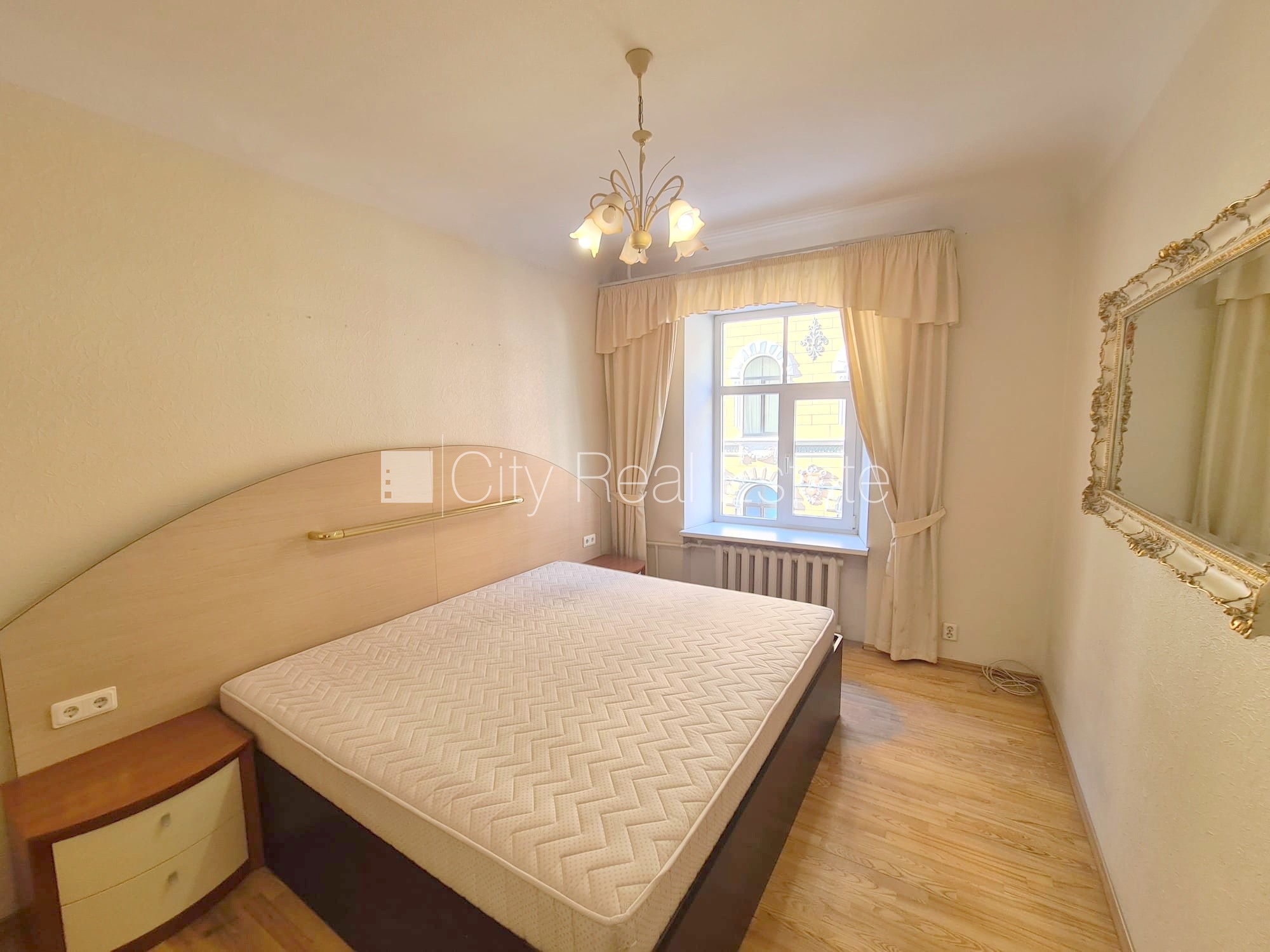 Sludinājumi. Fasādes māja, renovēta māja, labiekārtota apzaļumota teritorija, bruģēts piebraucamais ceļš, Cena: 900 EUR/mēn Foto #11