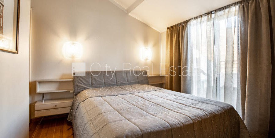 Sludinājumi. Restaurēta māja, iežogota teritorija, terase, plašs skats no loga, divstāvīgs, istabas izolētas 2 Cena: 225000 EUR Foto #3