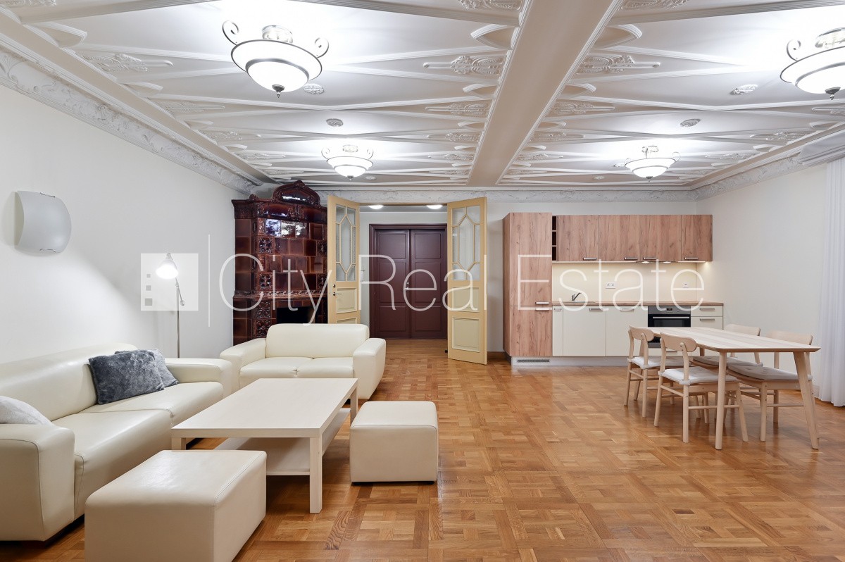 Объявление. Проект - Kalpaka Residence, фасадный дом, реновированный дом, закрытый двор, объект охраняет Цена: 290000 EUR Foto #1