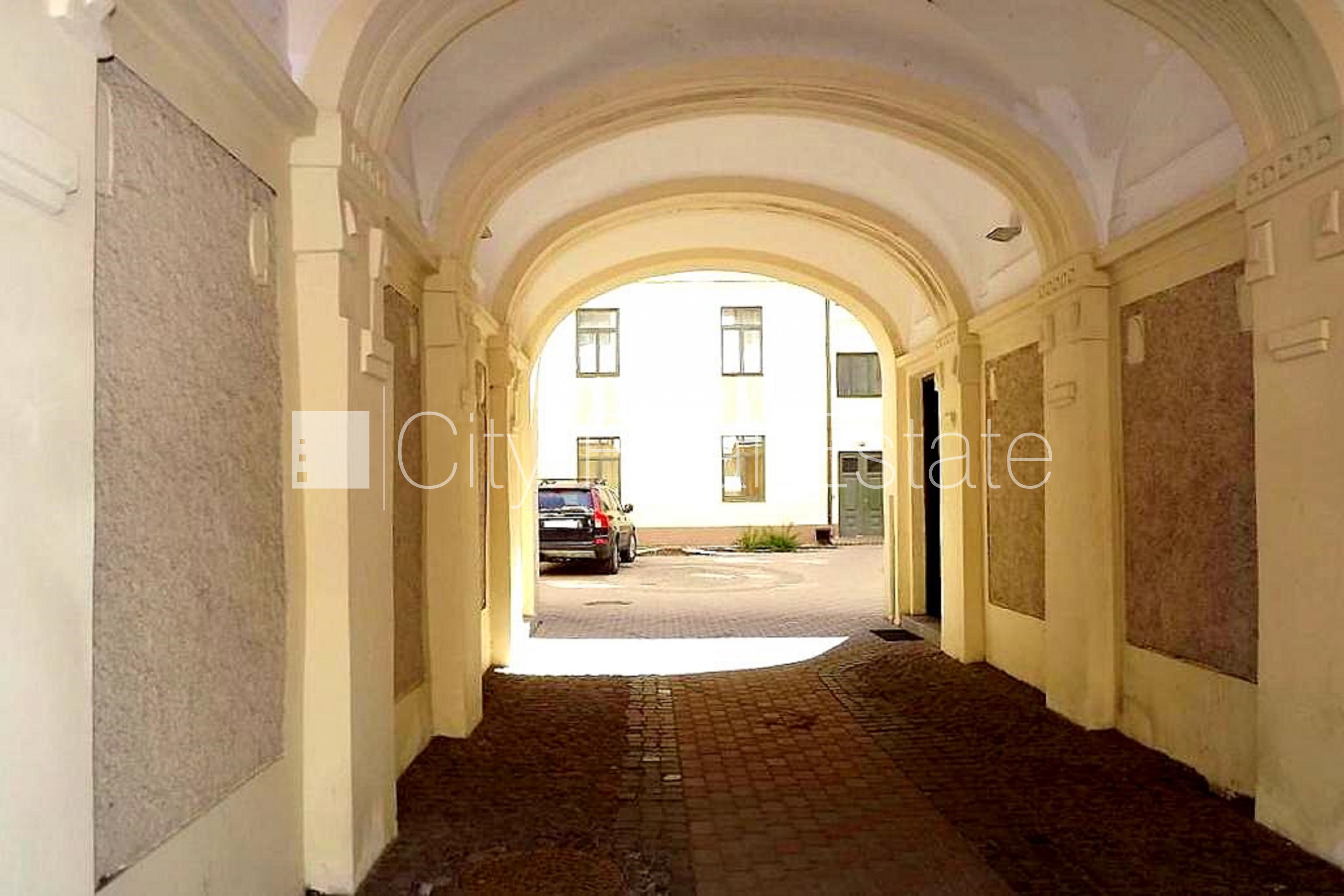 Sludinājumi. Pagalma māja, renovēta māja, slēgts pagalms, objektu apsargā fiziskā apsardze, ir lifts, kāpņu Cena: 750 EUR/mēn Foto #20