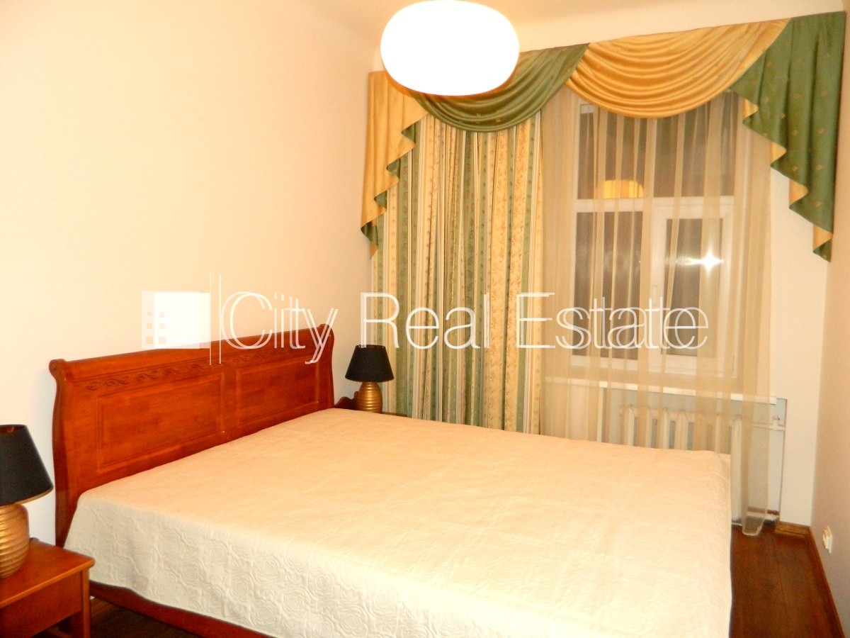 Sludinājumi. Pagalma ēka, slēgts pagalms, logi vērsti mājas abās pusēs, plašs skats no loga, guļamistabu skaits Cena: 159100 EUR Foto #17