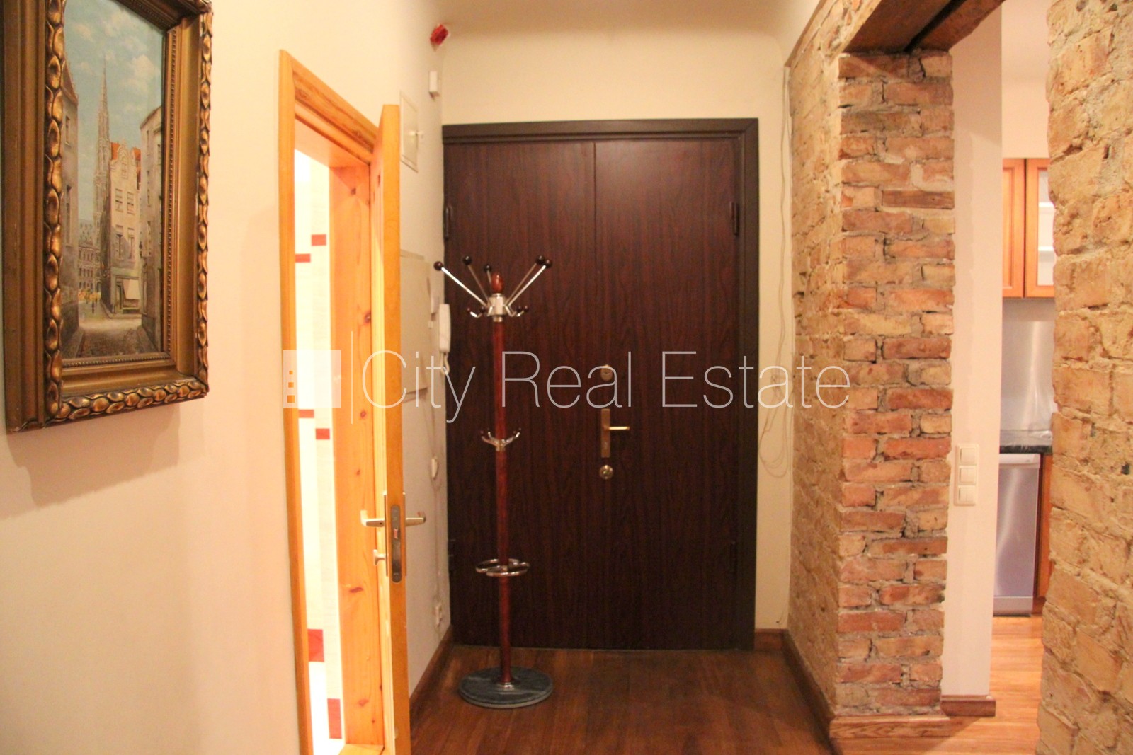 Sludinājumi. Pagalma ēka, slēgts pagalms, logi vērsti mājas abās pusēs, plašs skats no loga, guļamistabu skaits Cena: 159100 EUR Foto #25